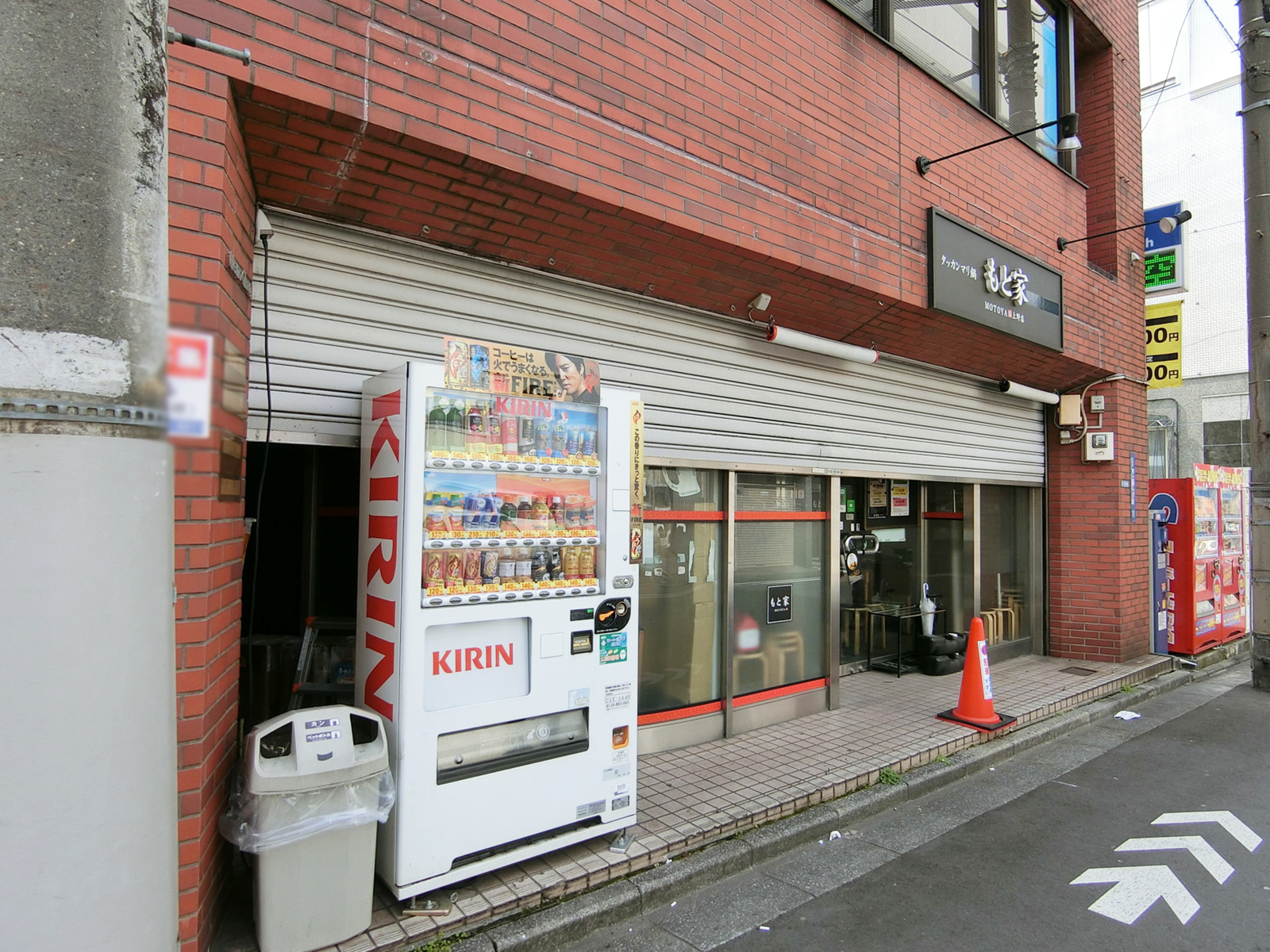 1階飲食店の様子