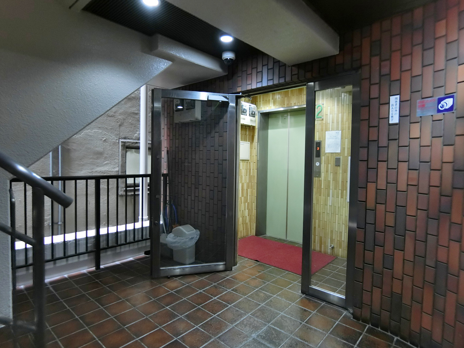 エントランス