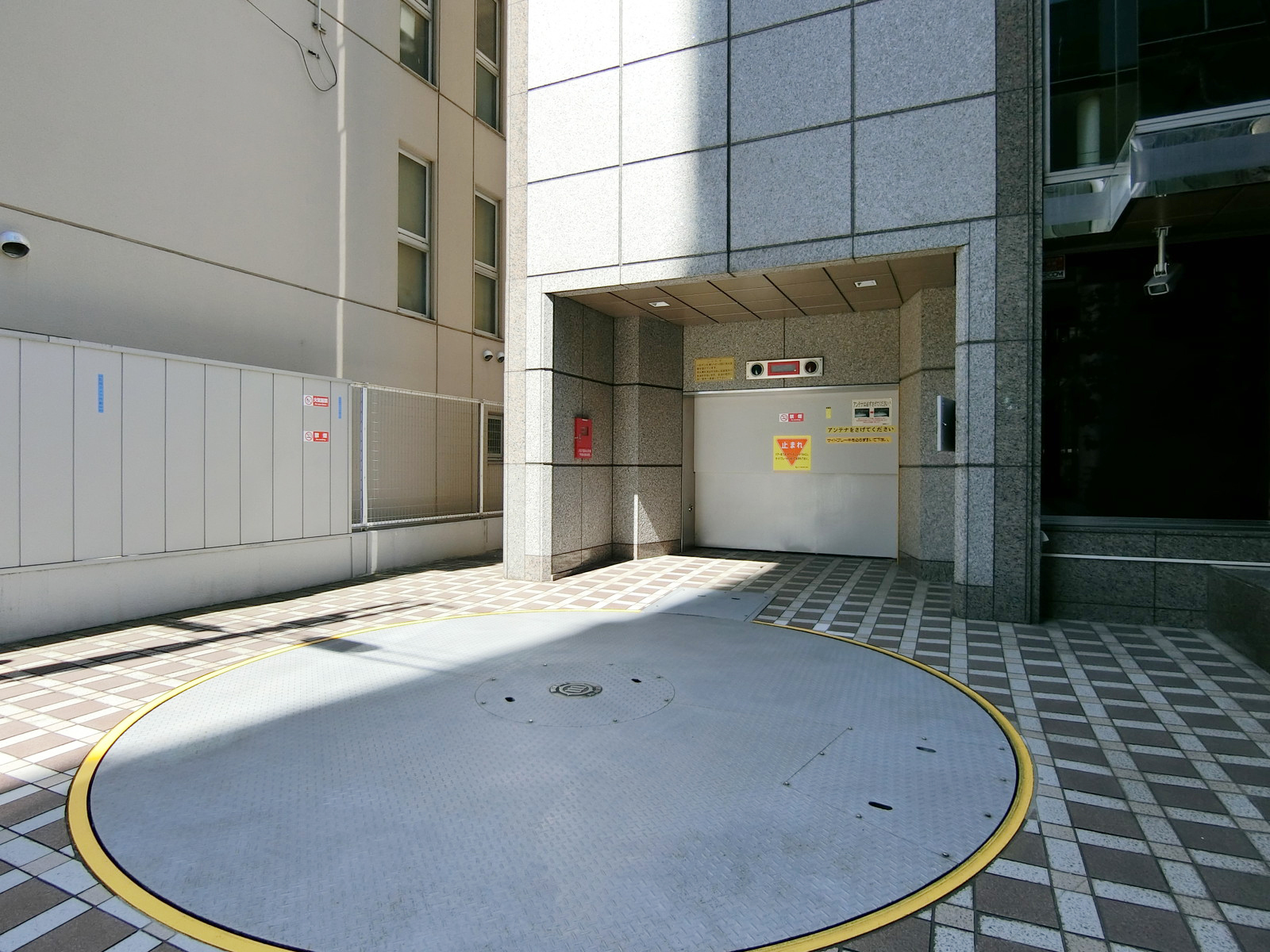 機械式駐車場併設