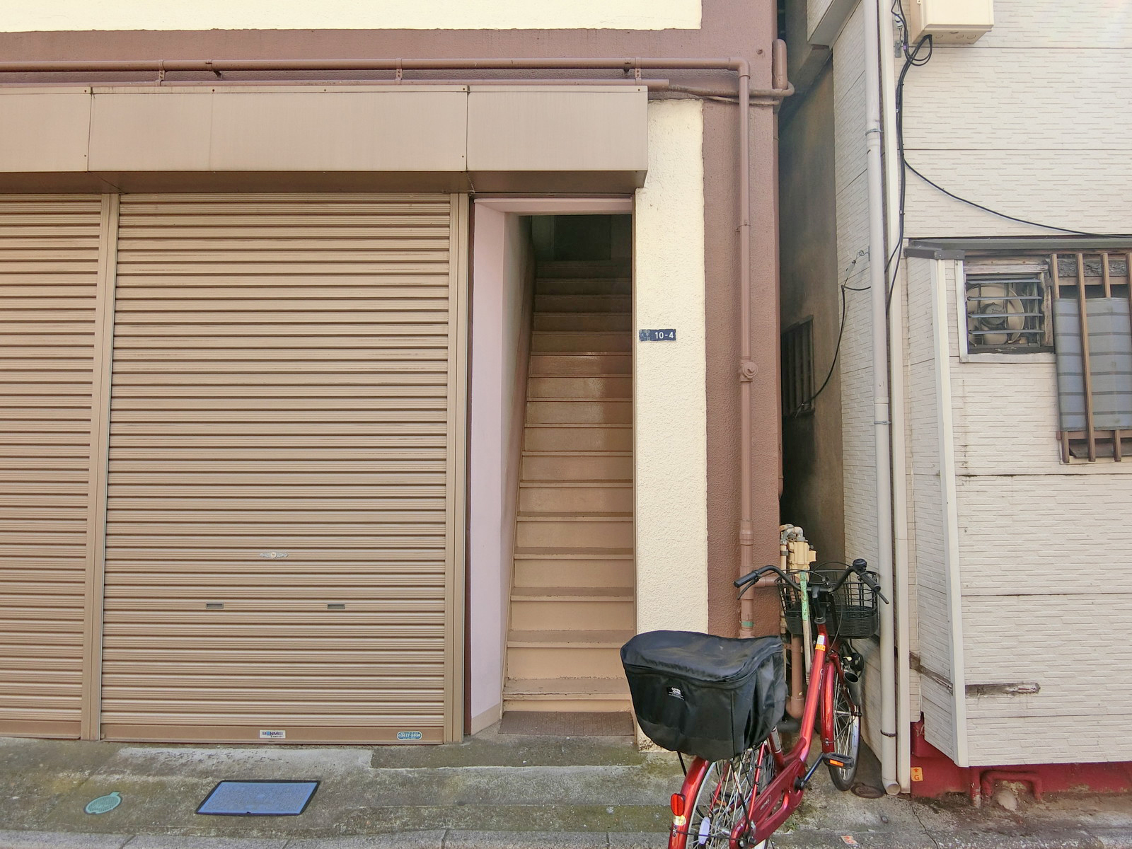 ビル出入口
