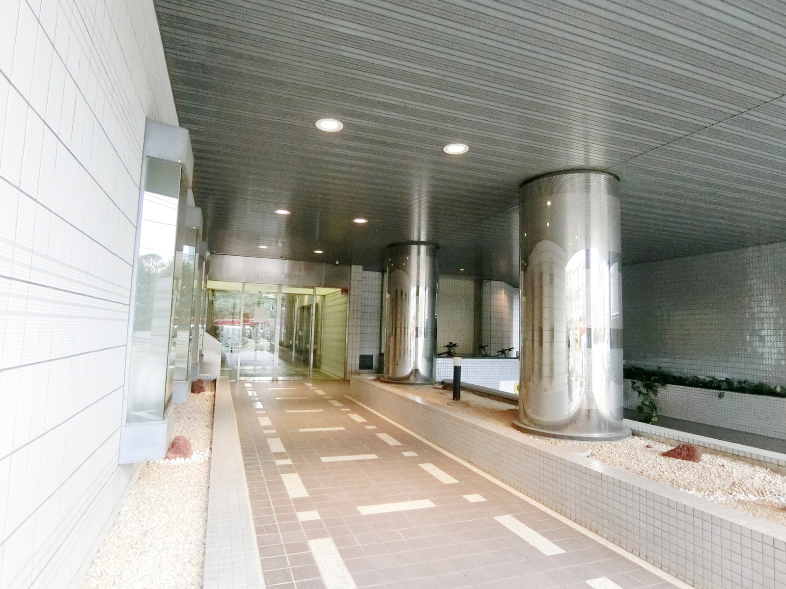 エントランスアプローチ