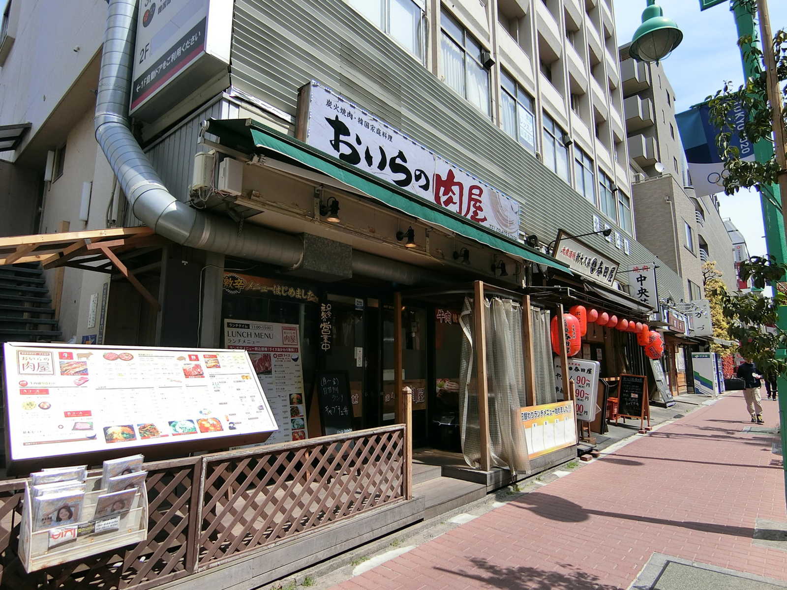 1階飲食店の様子