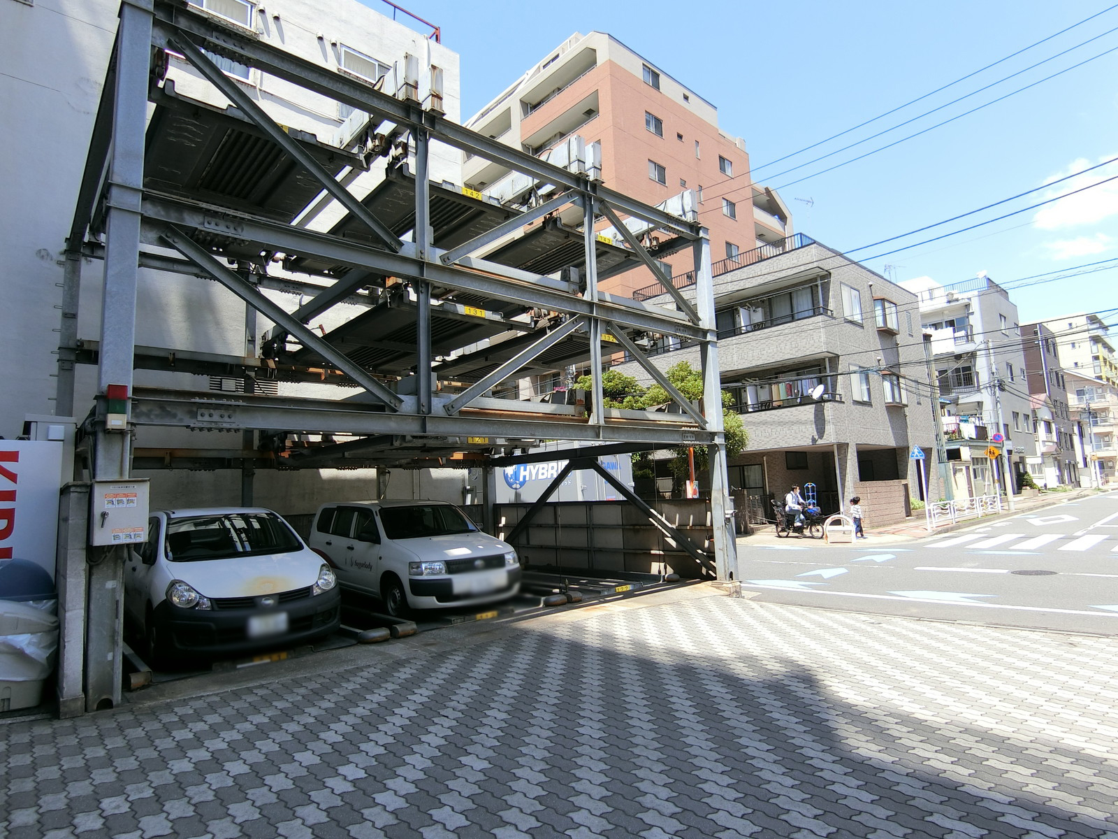 1階の駐車スペースの様子