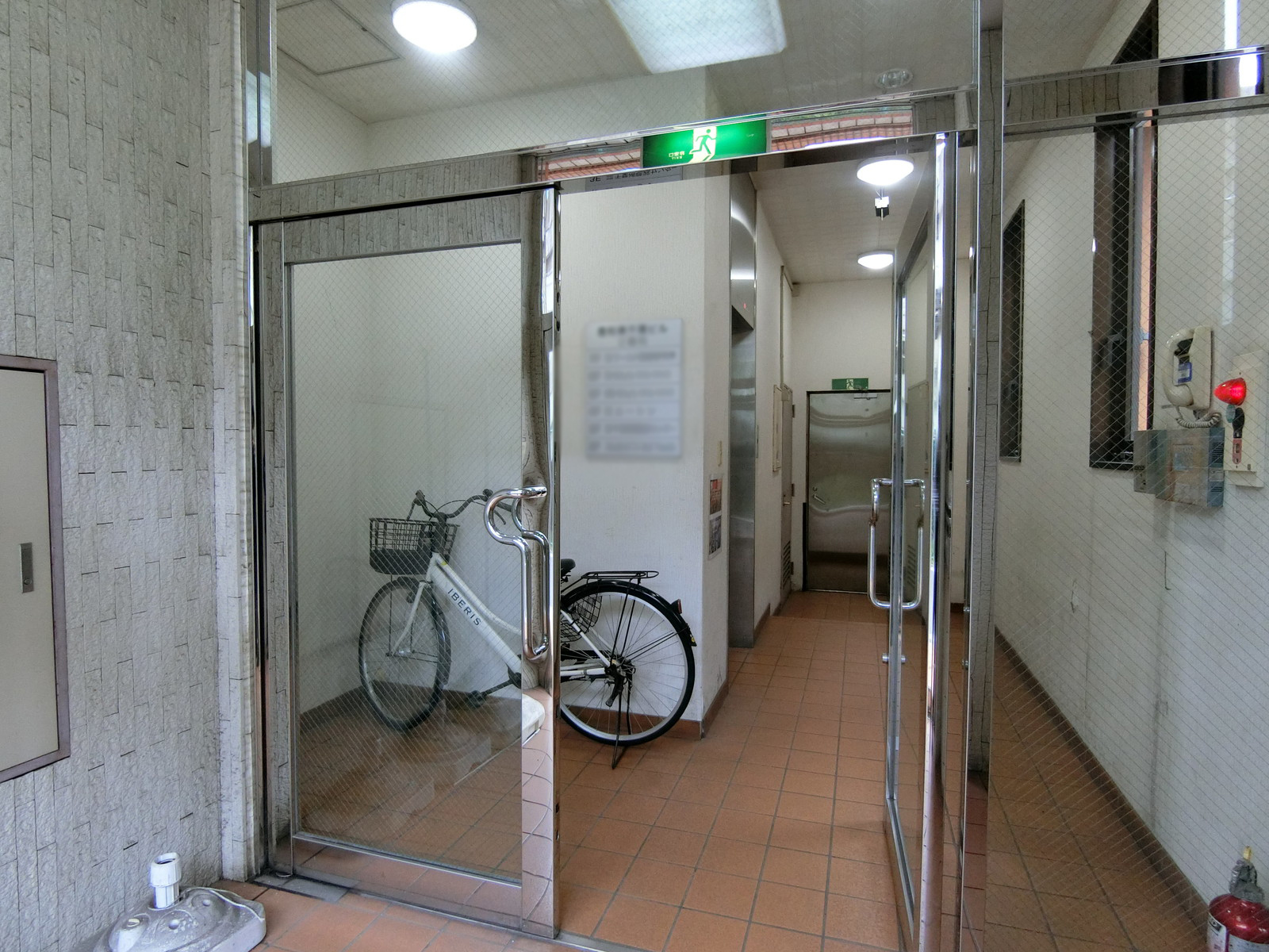 エントランス