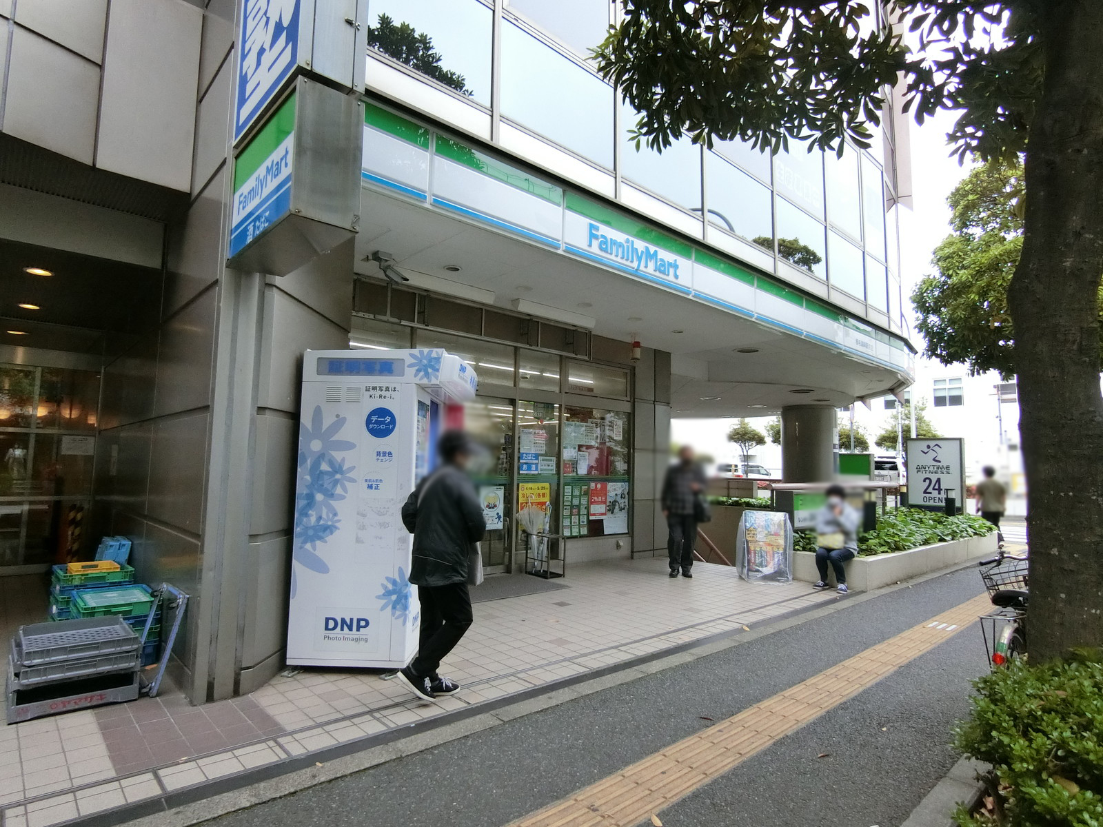 1階のファミリーマート