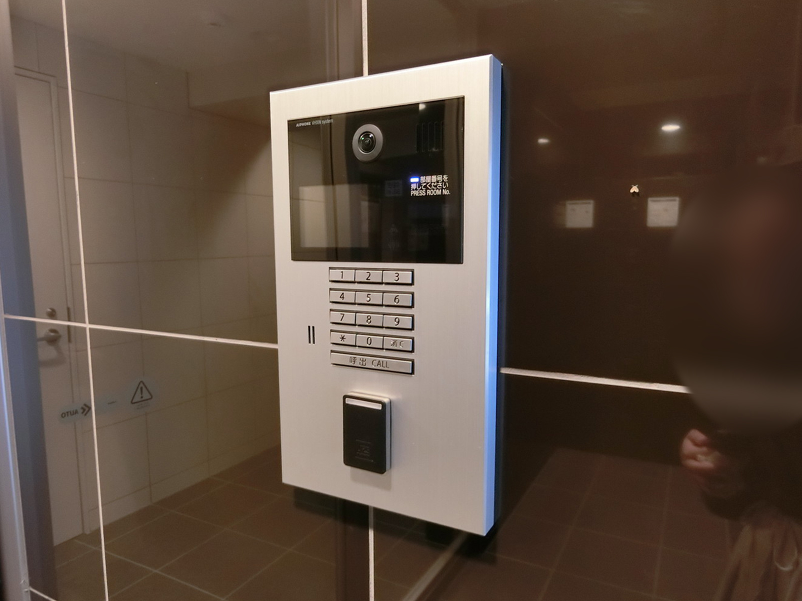 インターホン