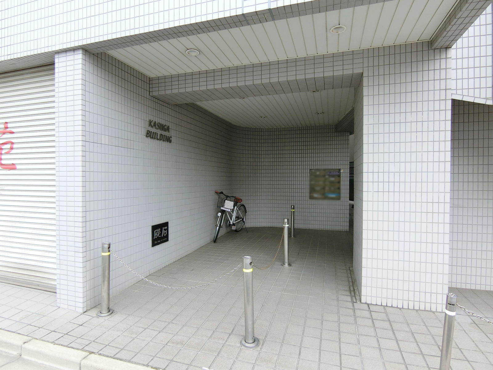 オフィスビル出入口
