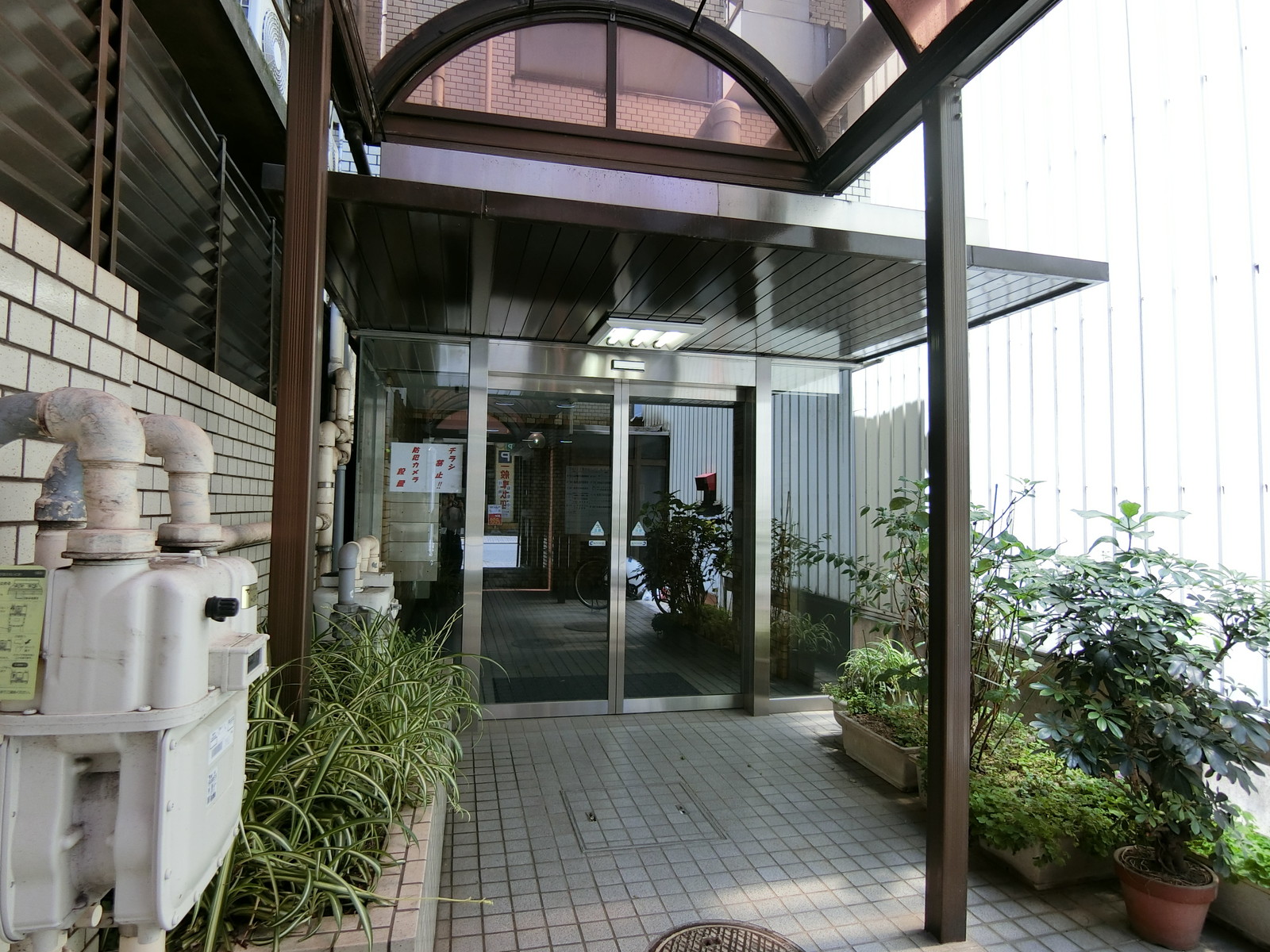 物件出入り口