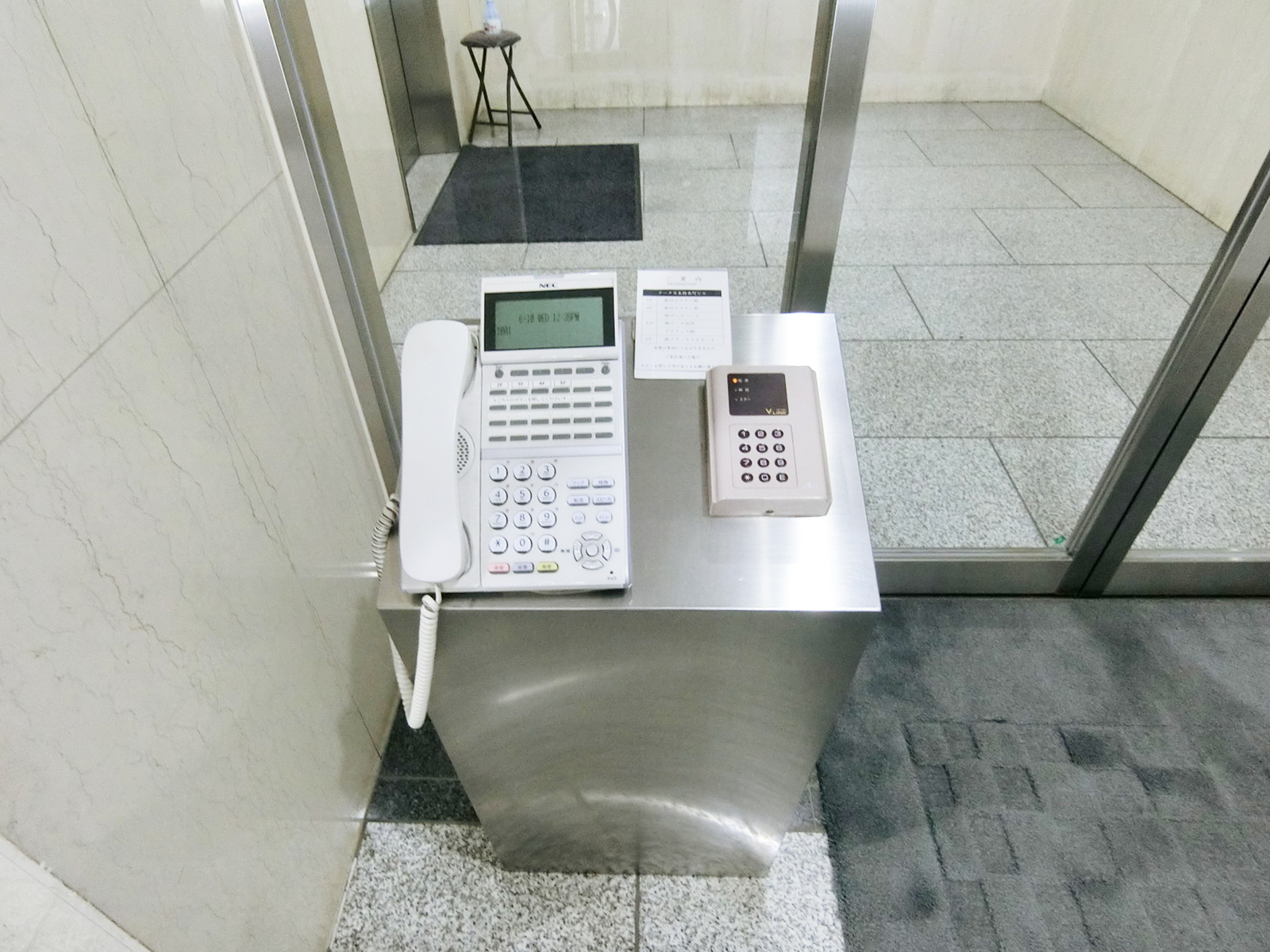 インターホン