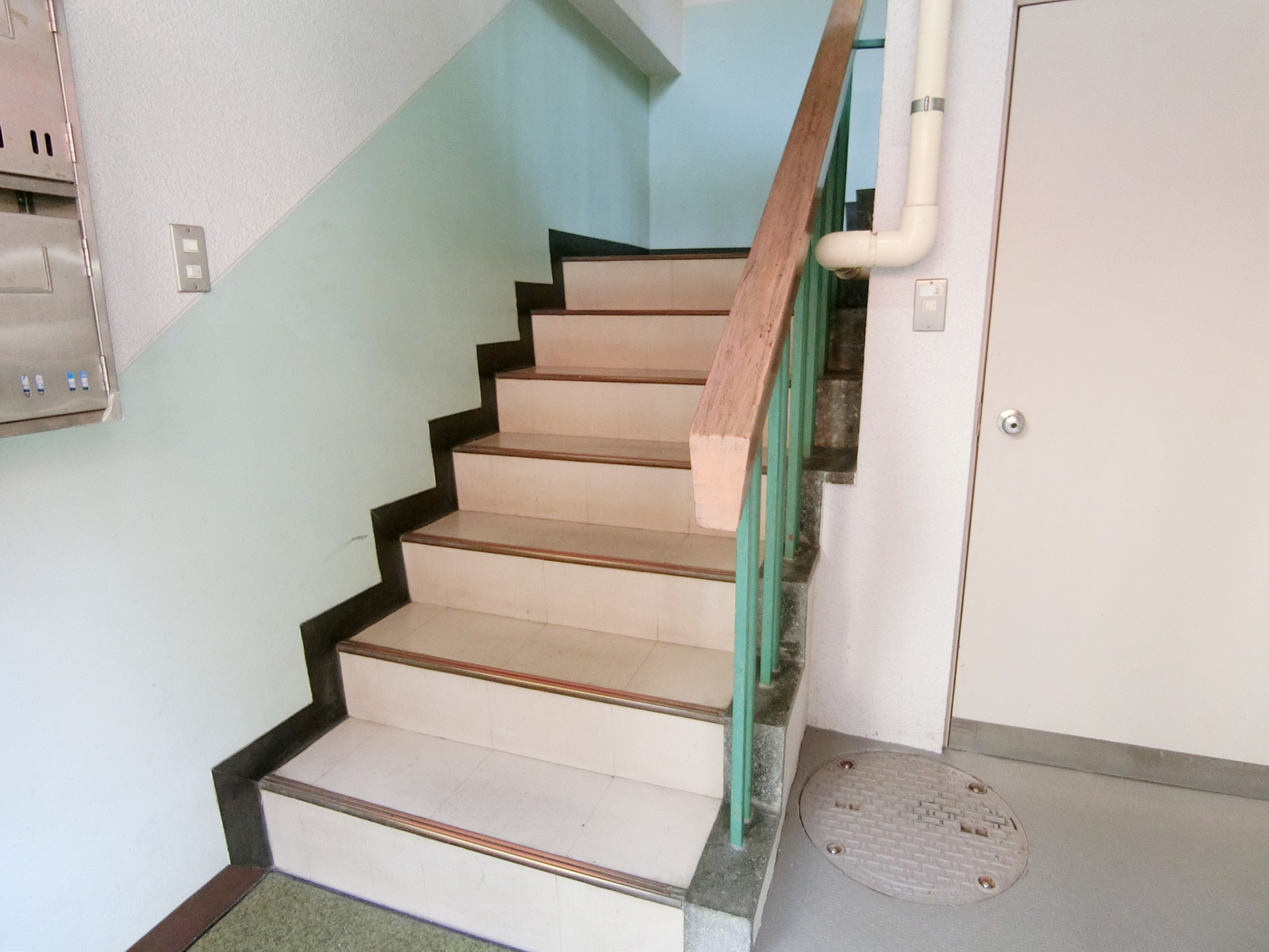 エントランス内部