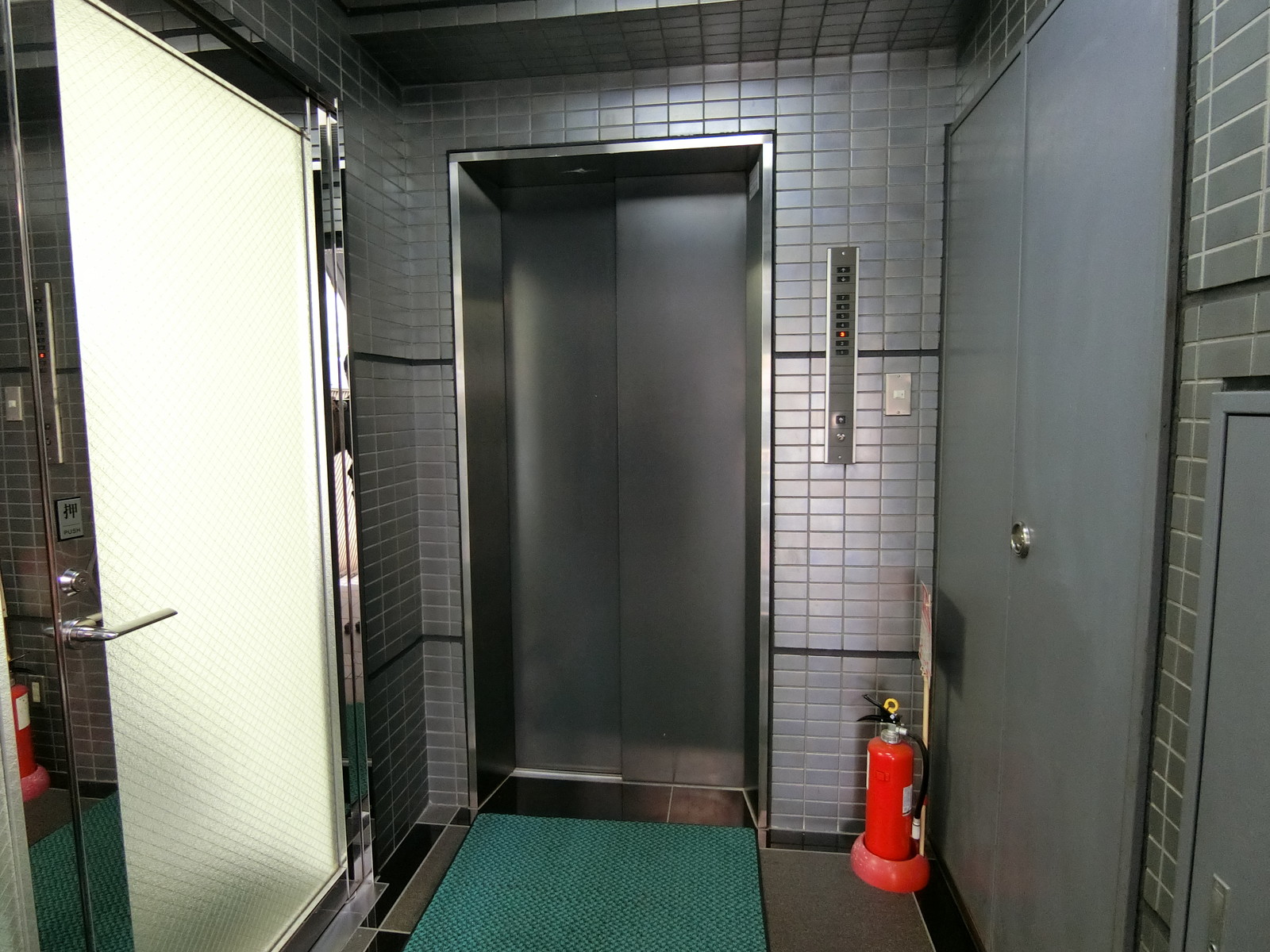 エレベーター