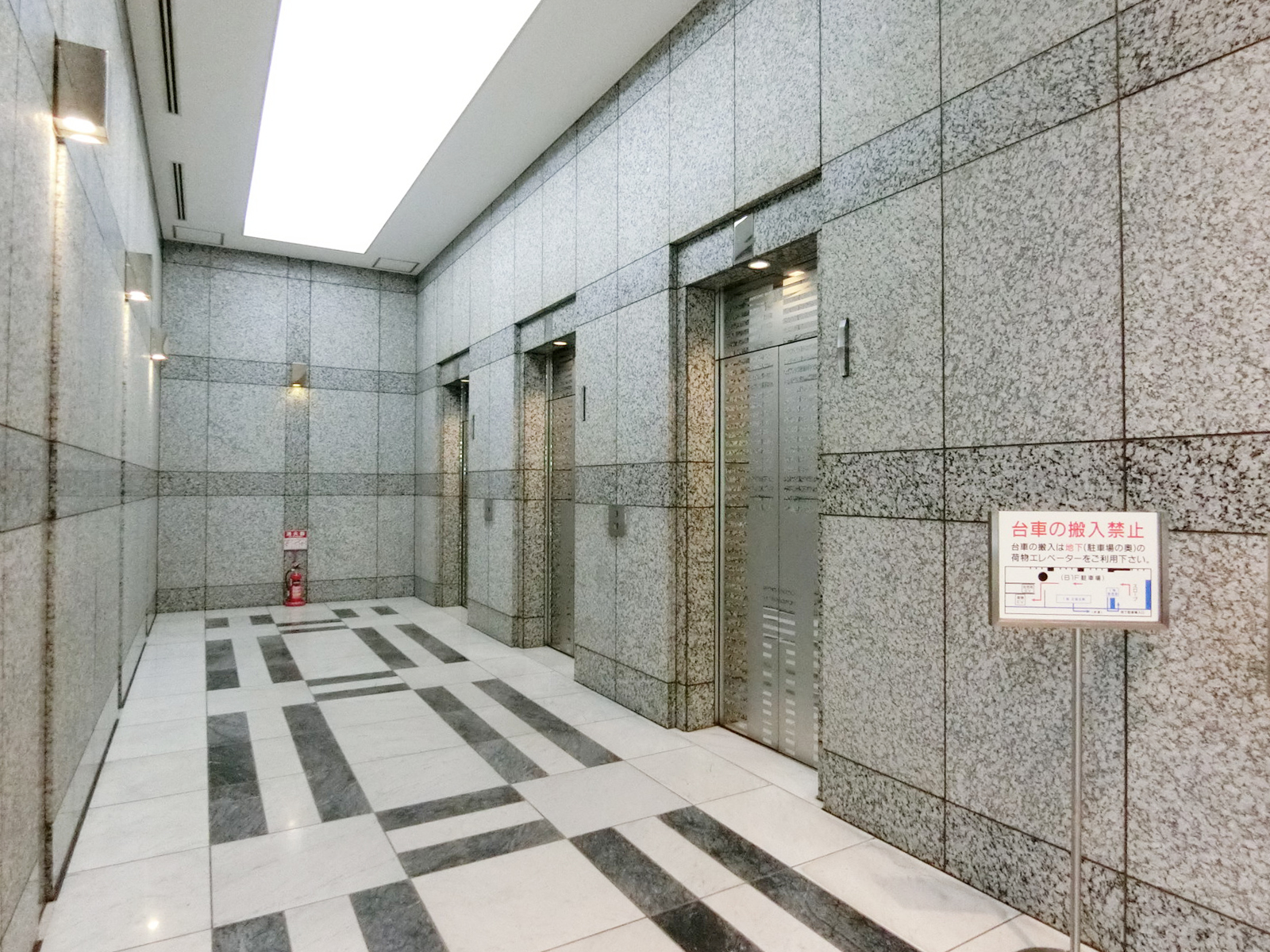 エレベーターホール