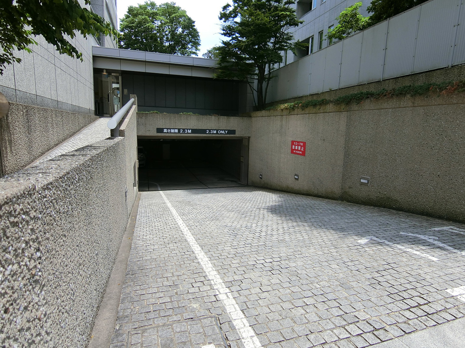 駐車場併設
