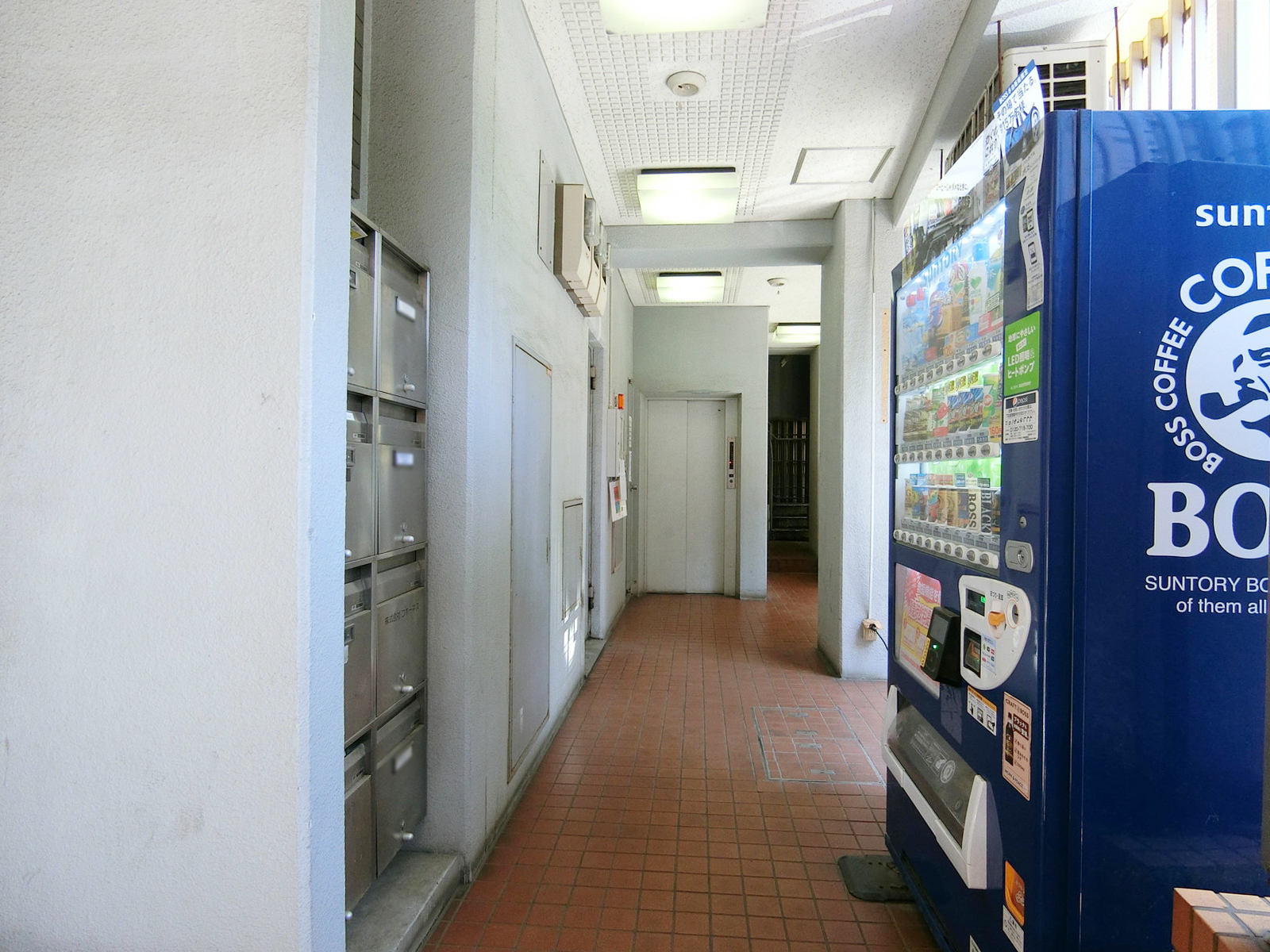 エントランス内部