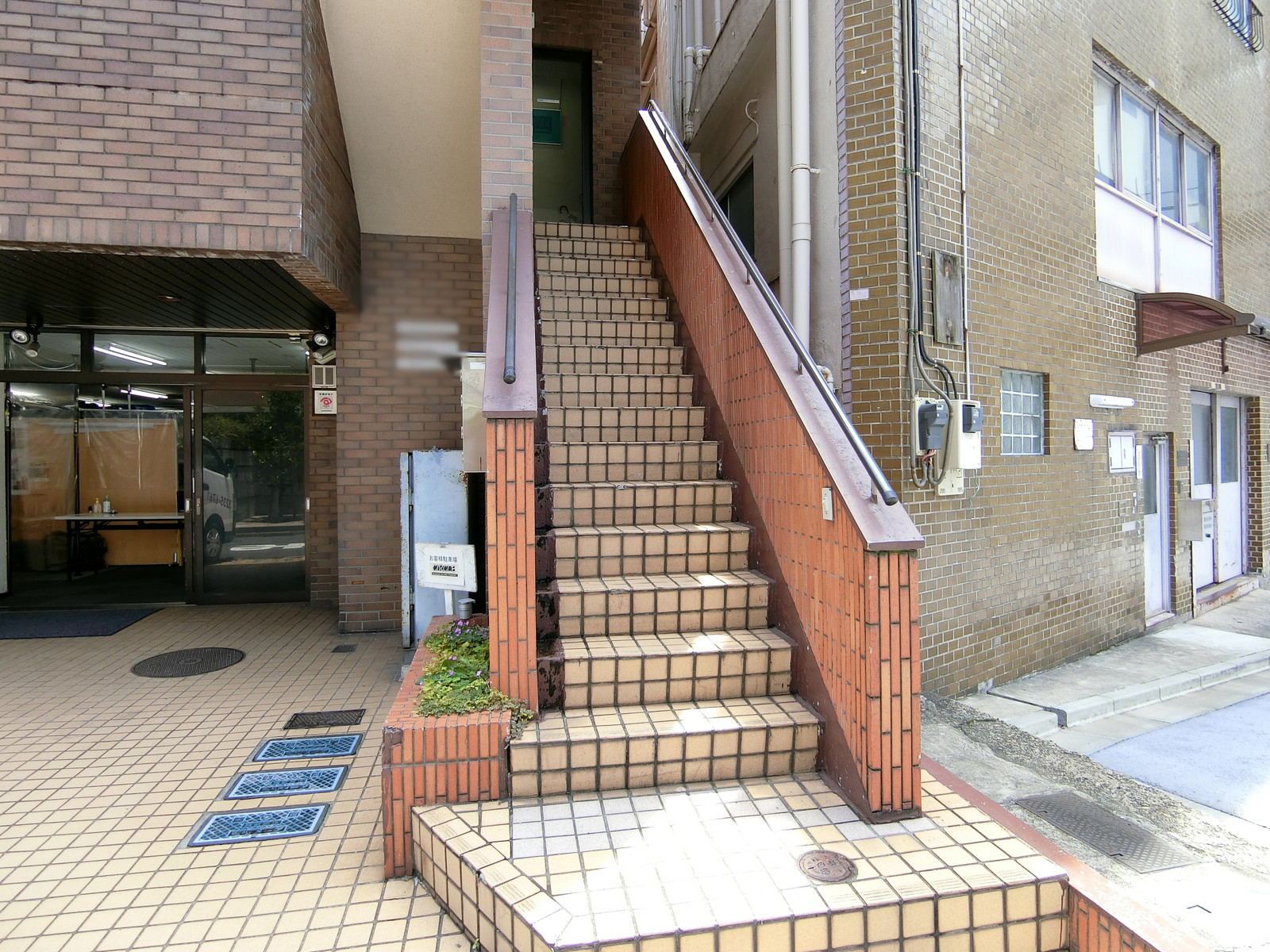 物件出入口