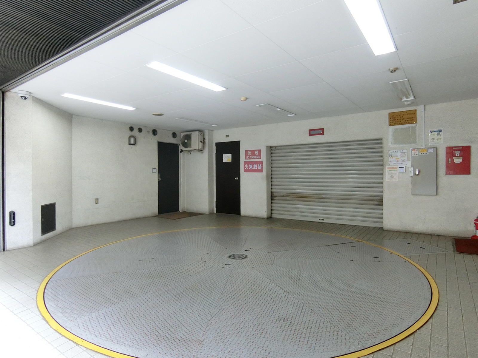 駐車場