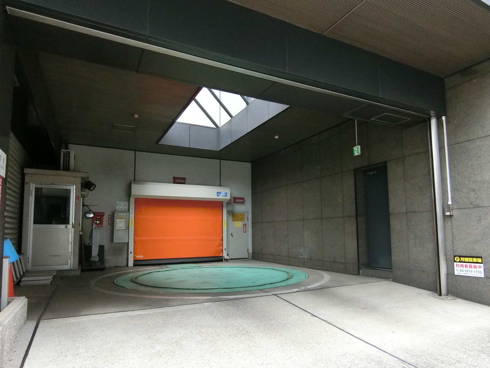 駐車場