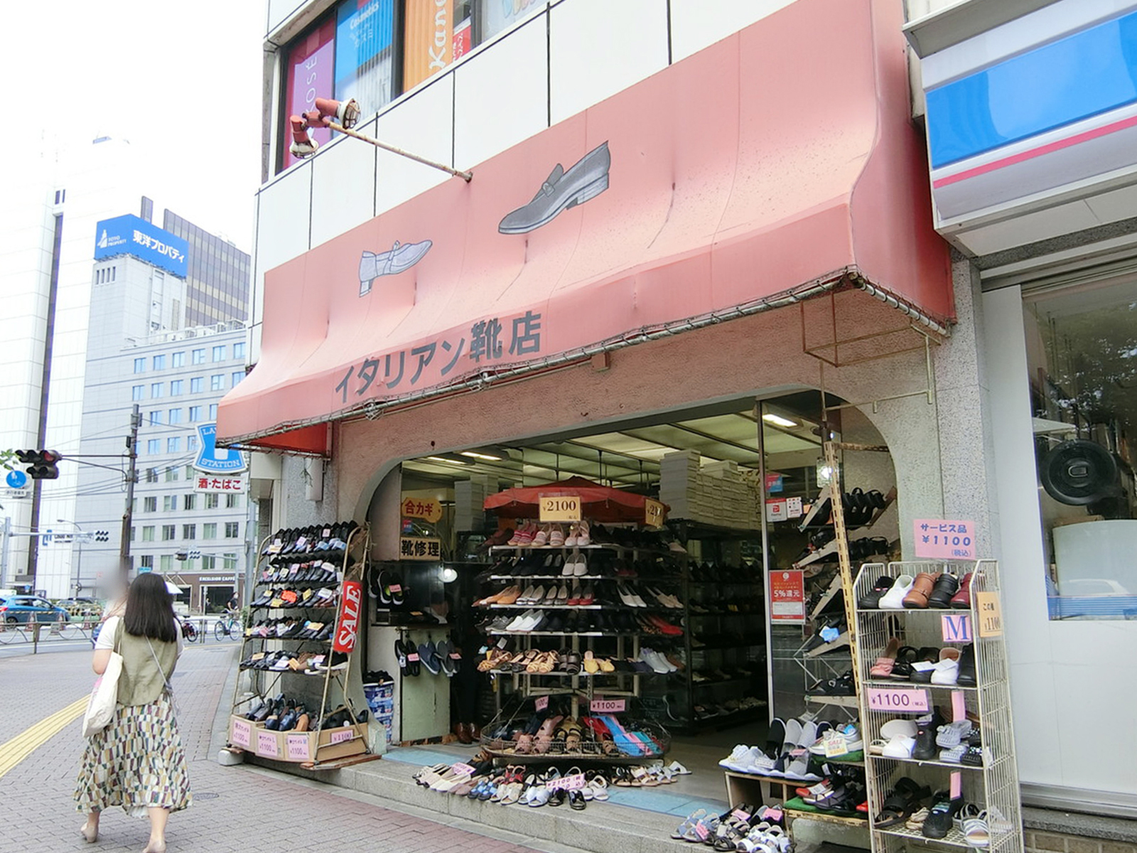 1階の靴屋