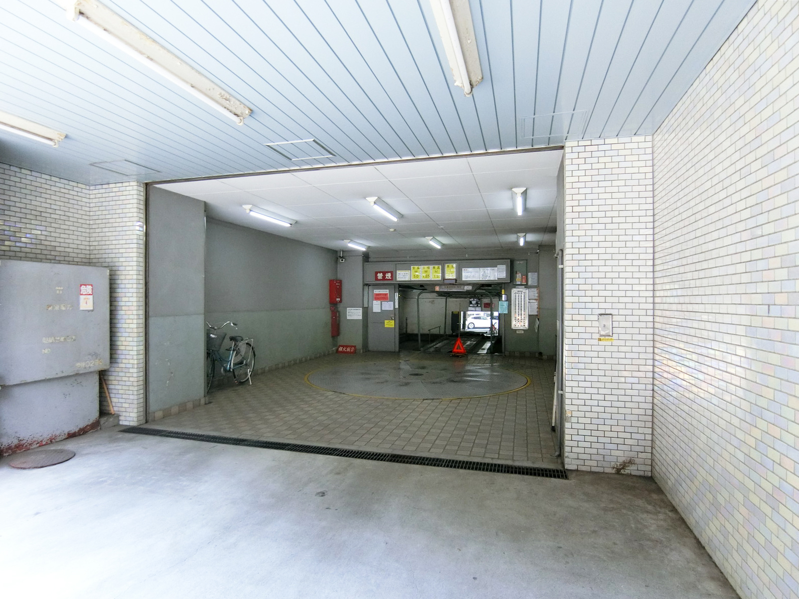 駐車場