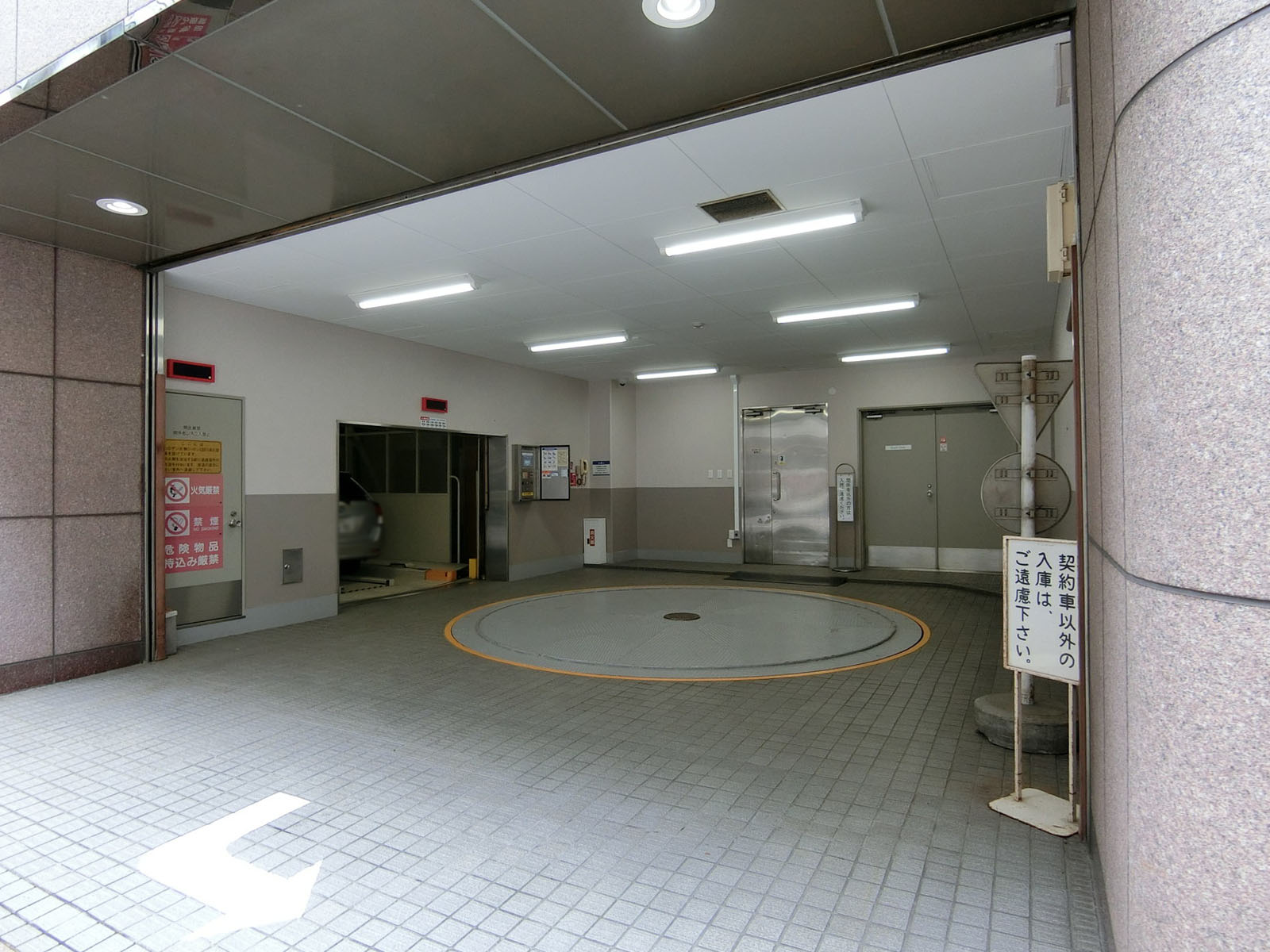 機械式駐車場併設