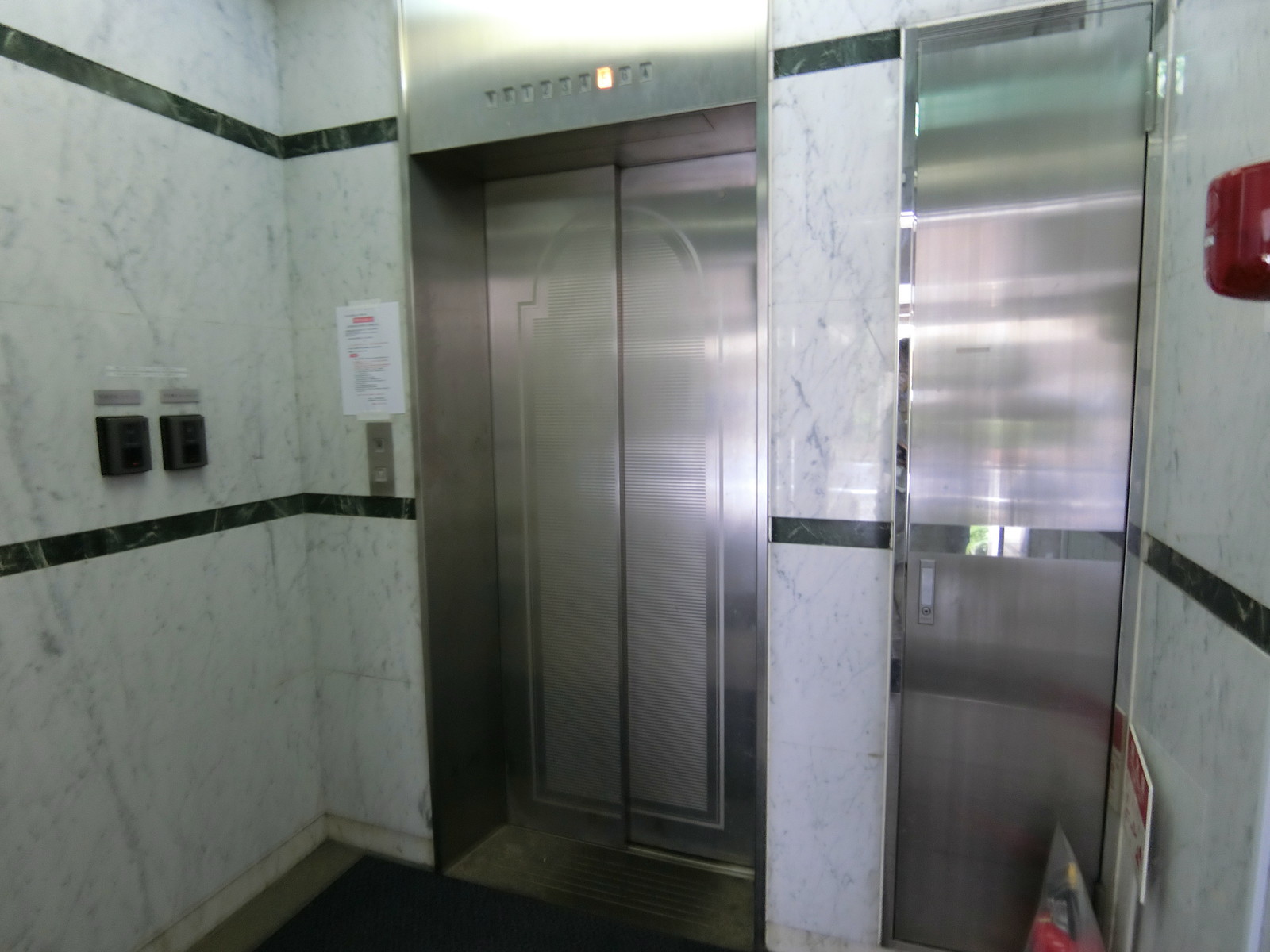 エレベーター