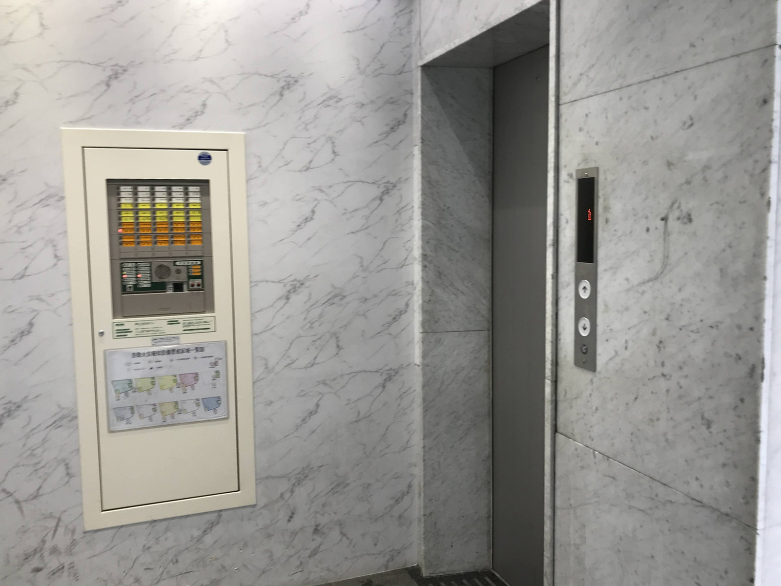 エレベーター