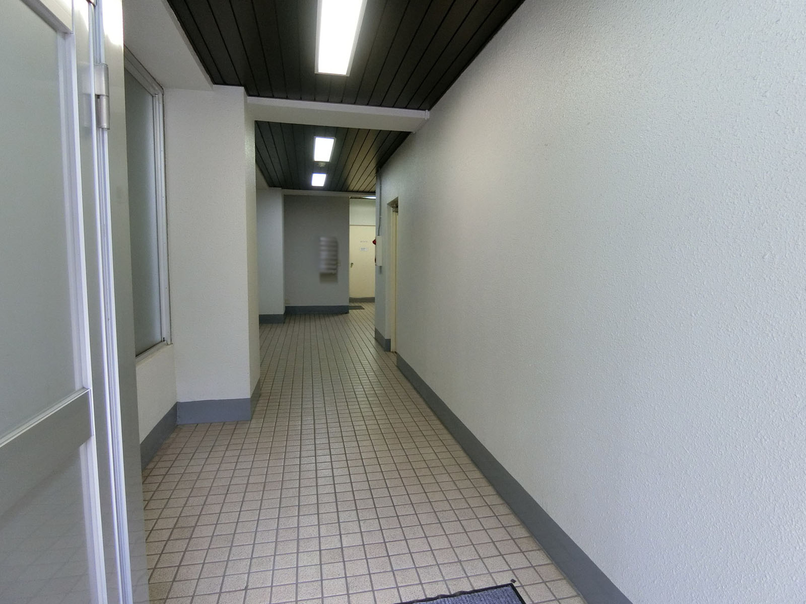 エントランス内部