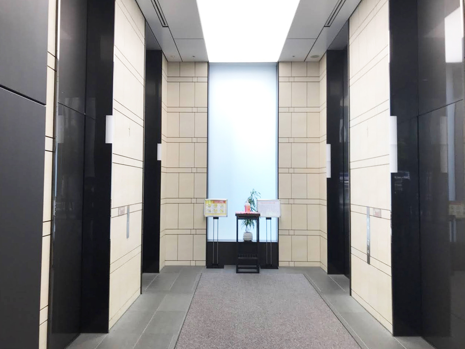 エレベーターホール