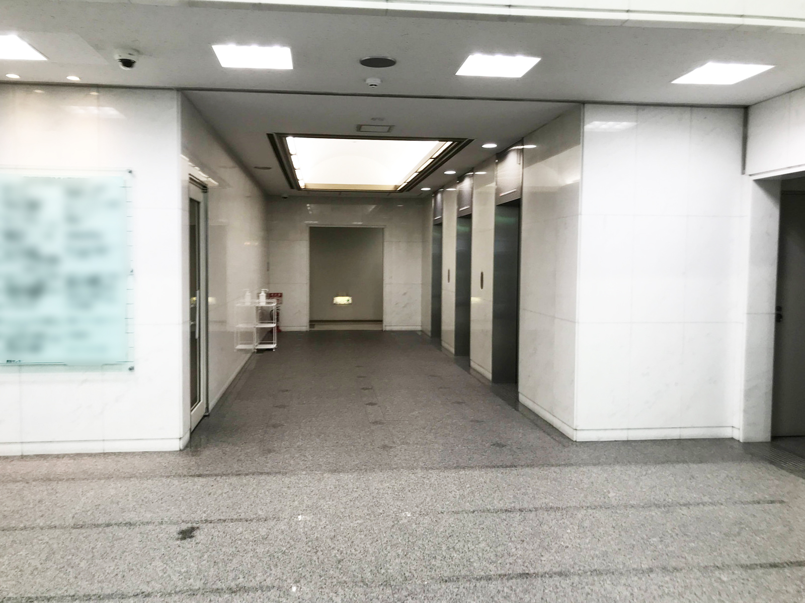 エントランスホール
