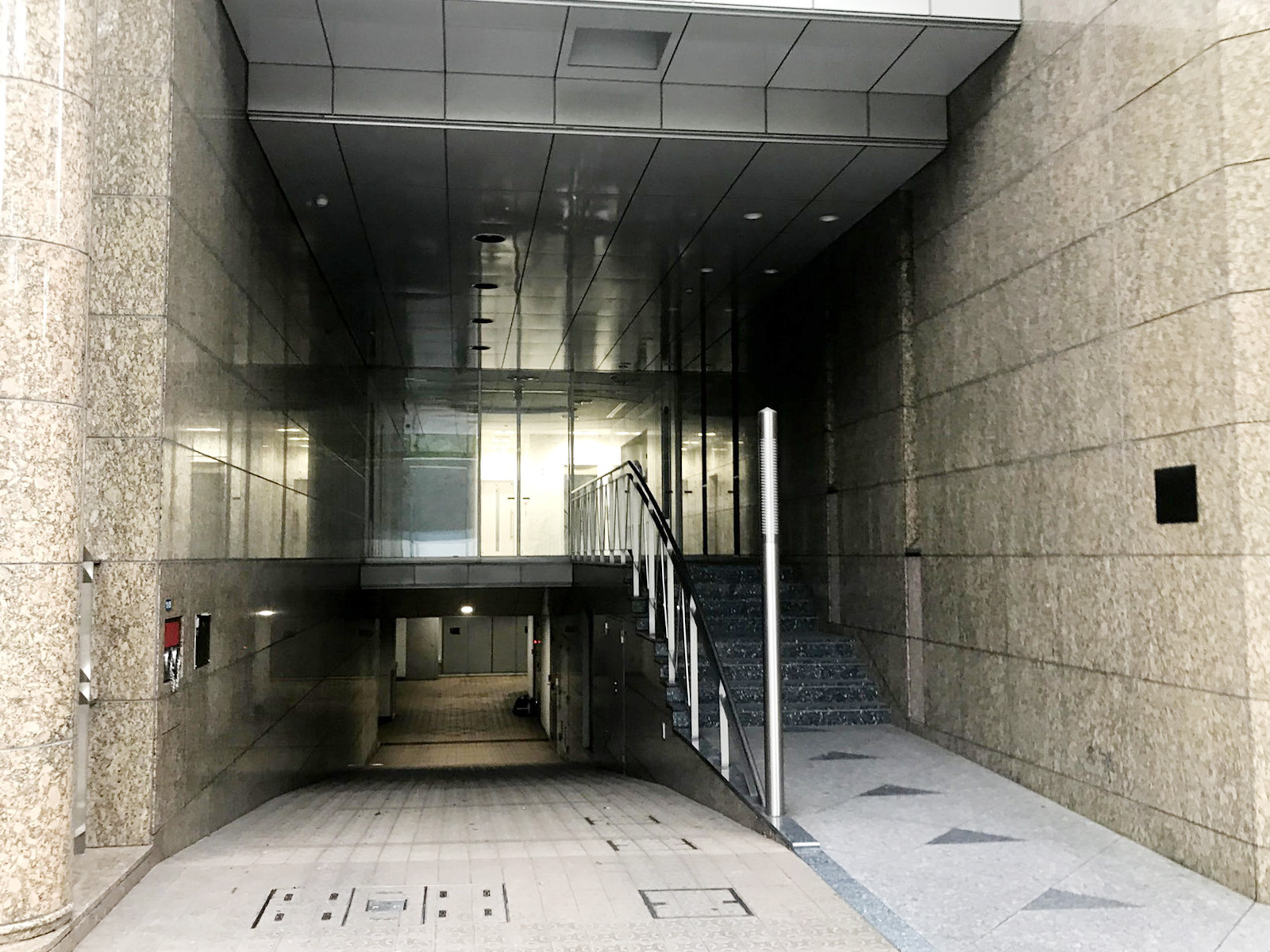 エントランスアプローチ