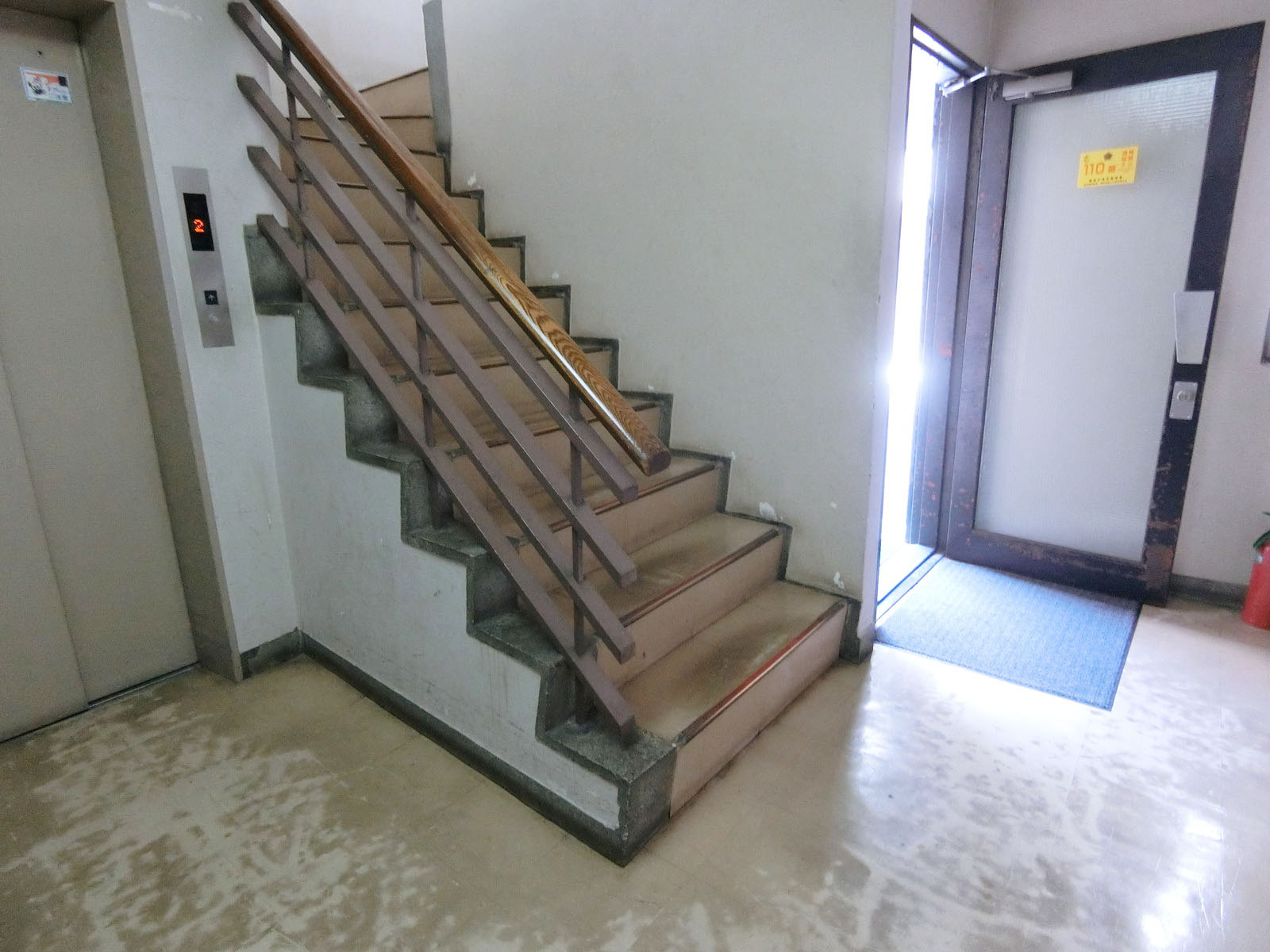 内階段