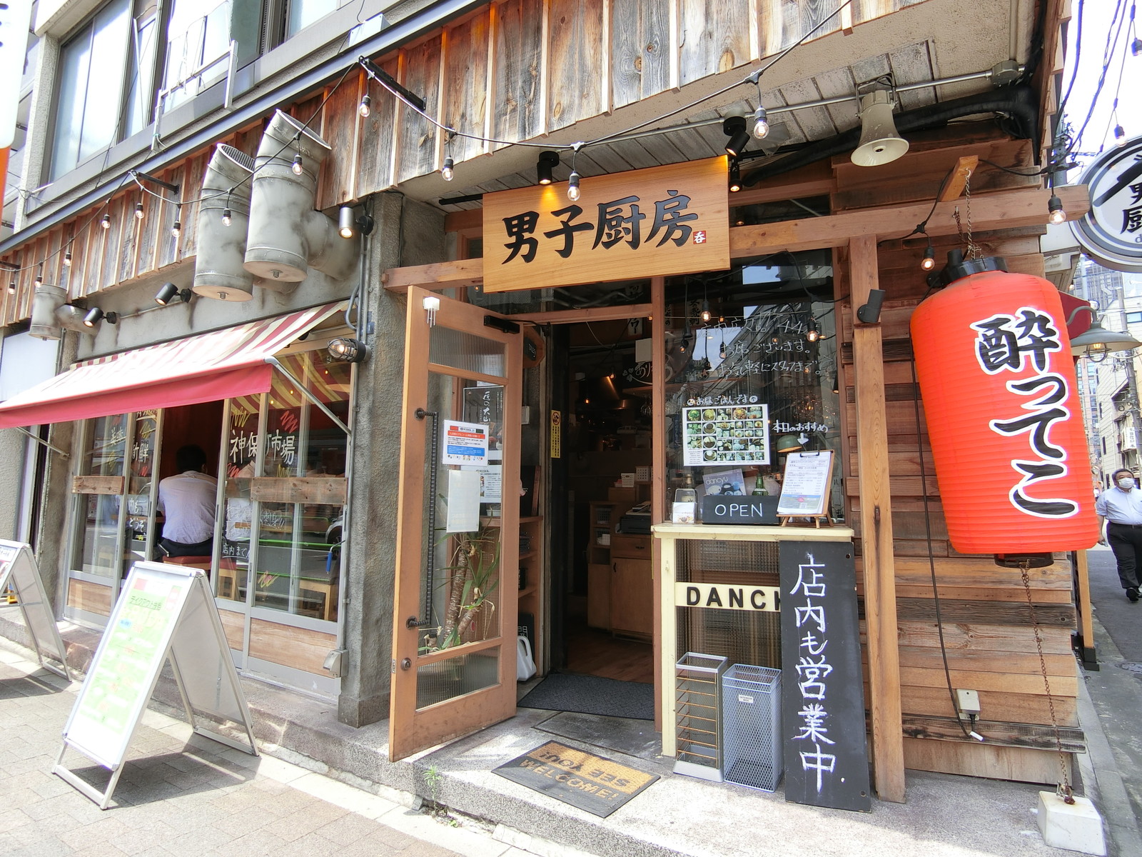 1階の飲食店