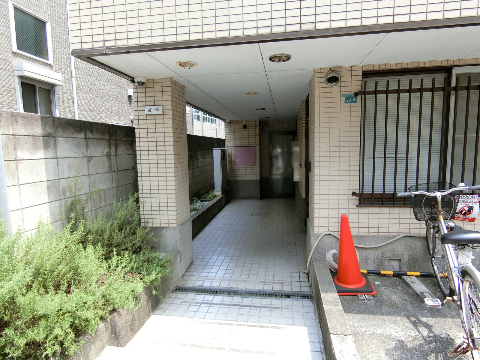 エントランスアプローチ