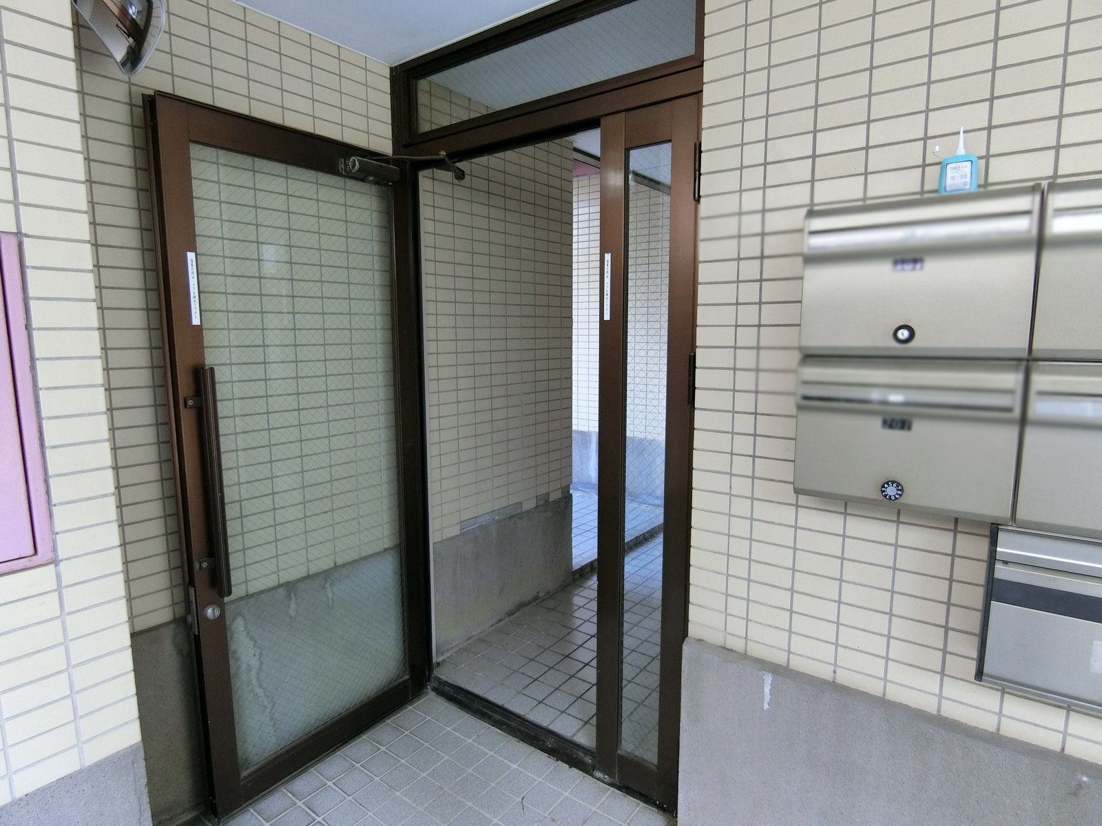 物件出入口
