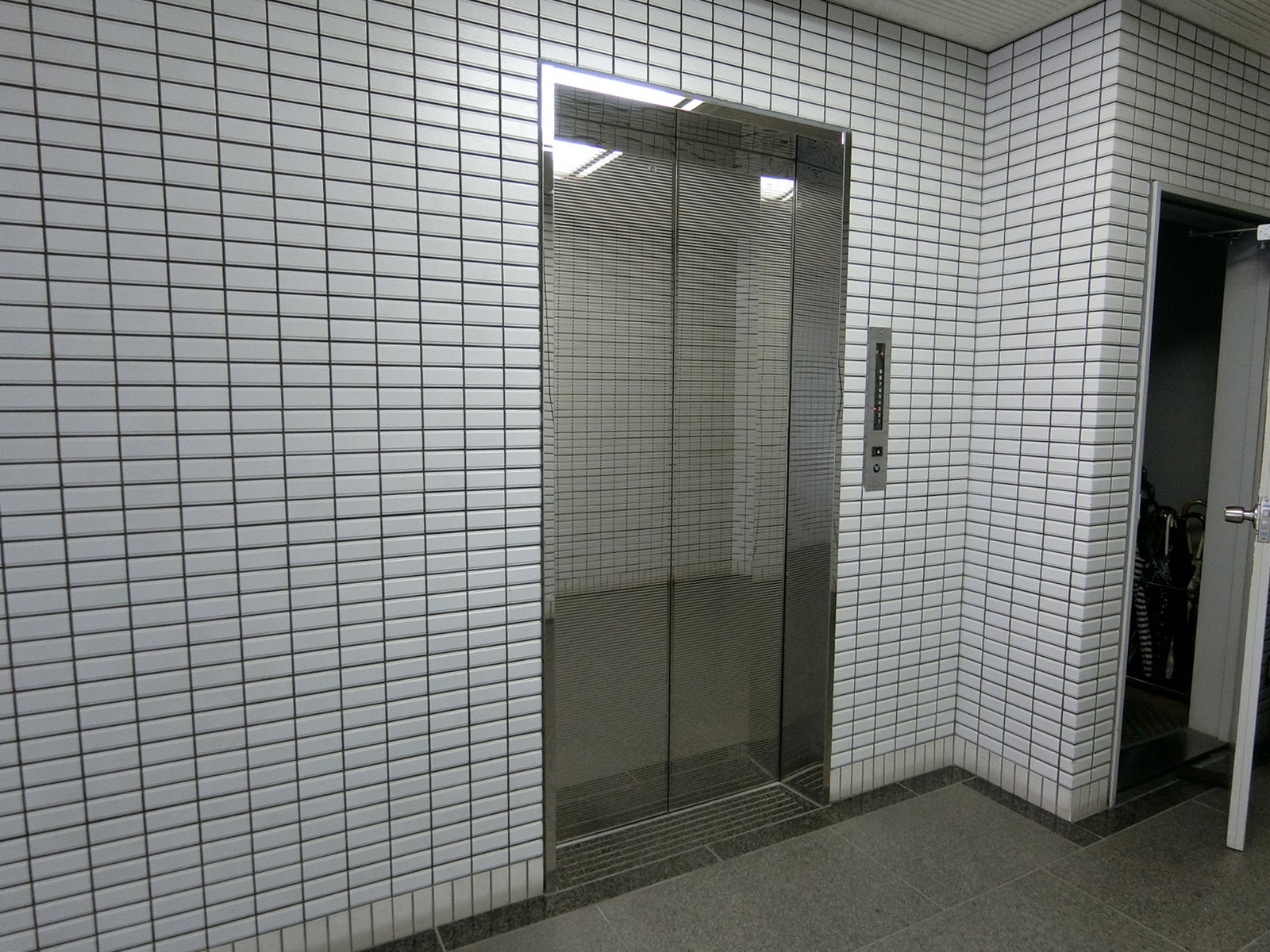 エレベーター