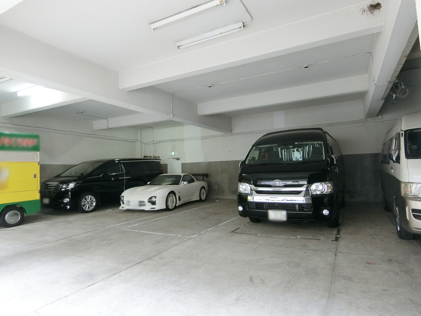 駐車場