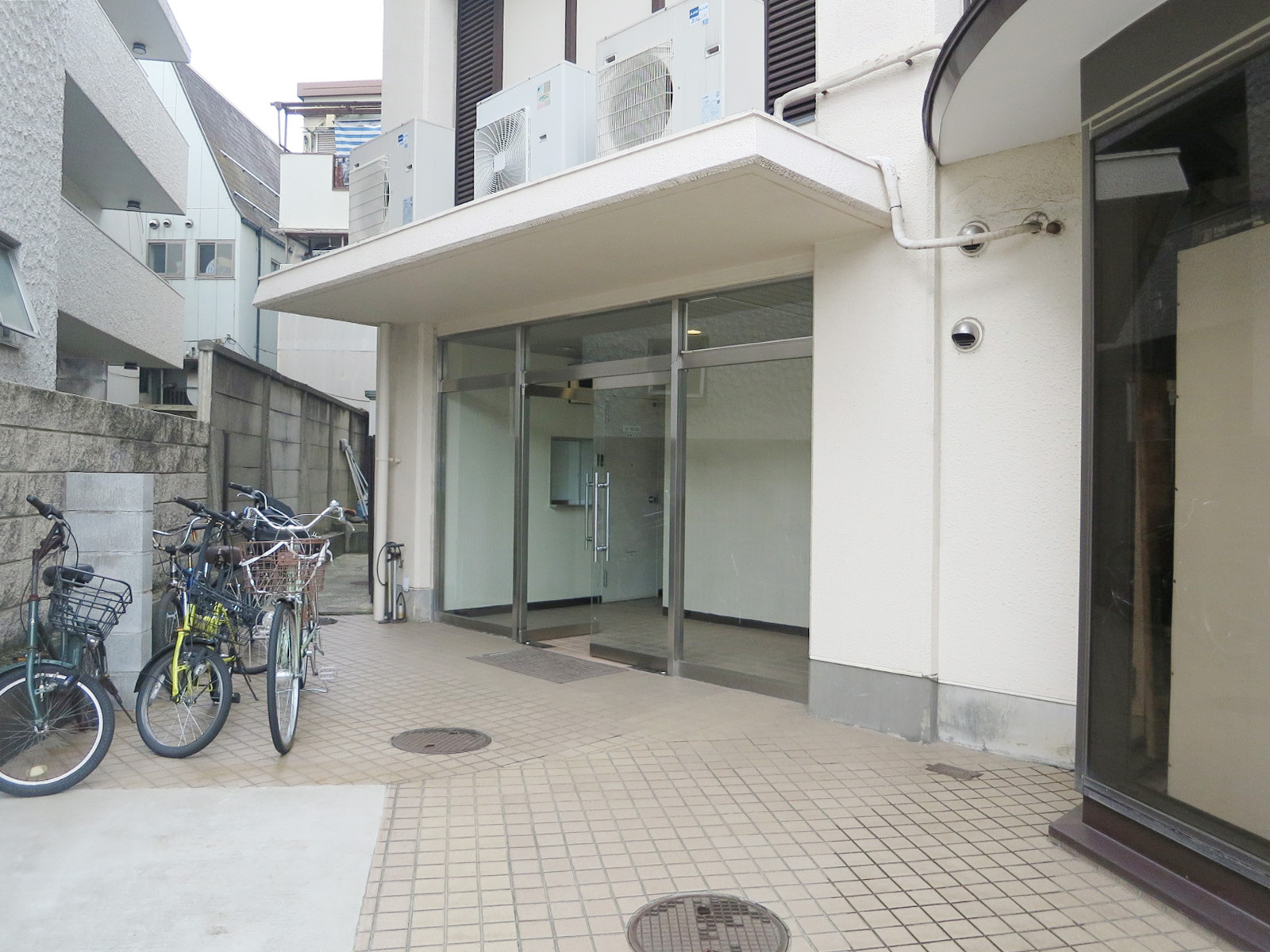 物件出入り口