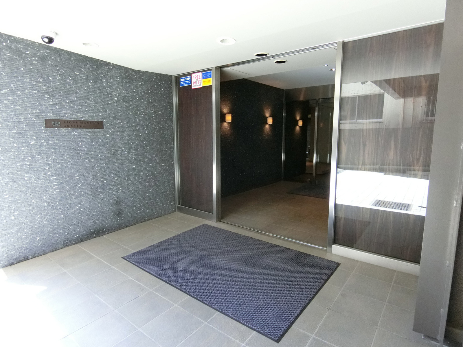 建物出入口