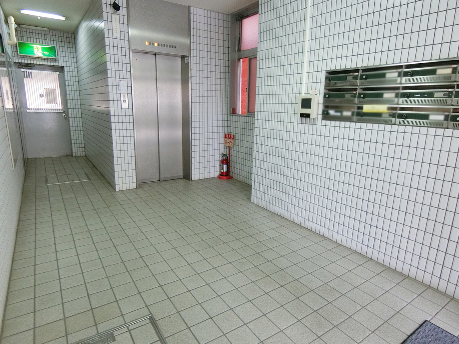 エントランスホール