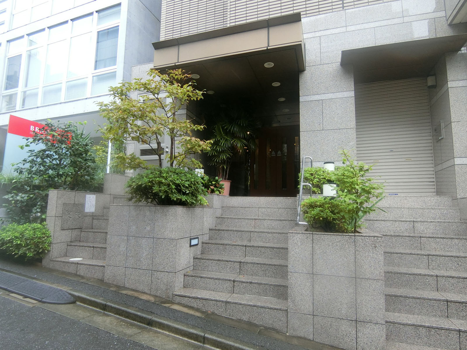 エントランスアプローチ