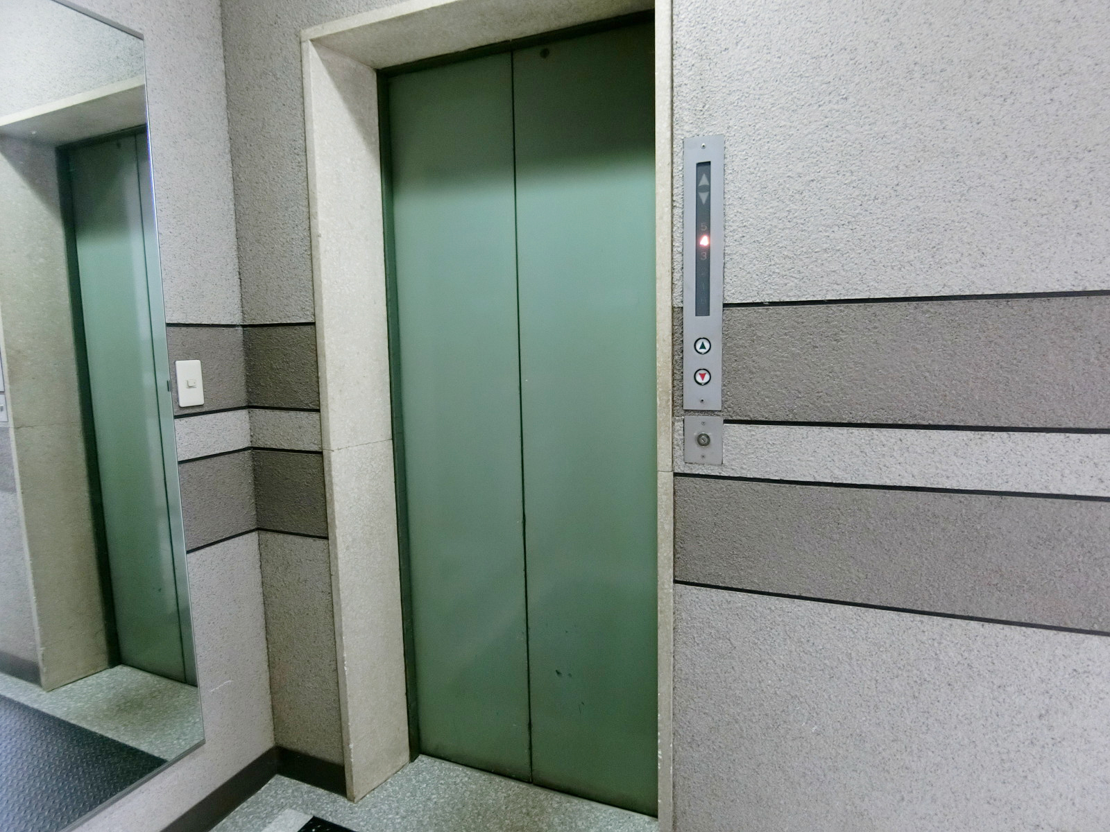 エレベーター