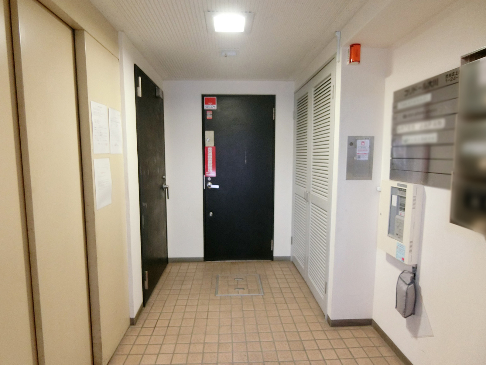 エントランスホール