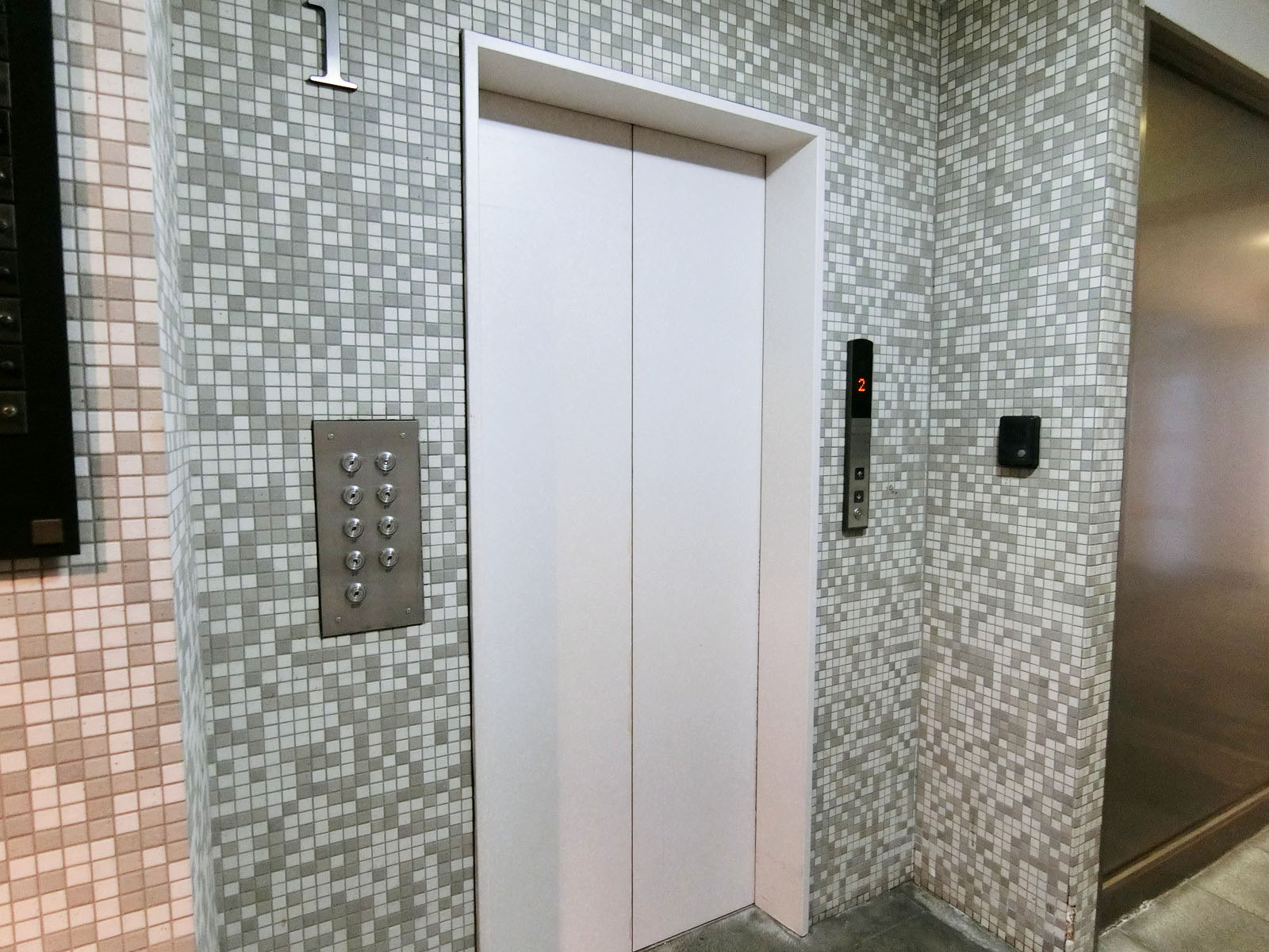 エレベーター