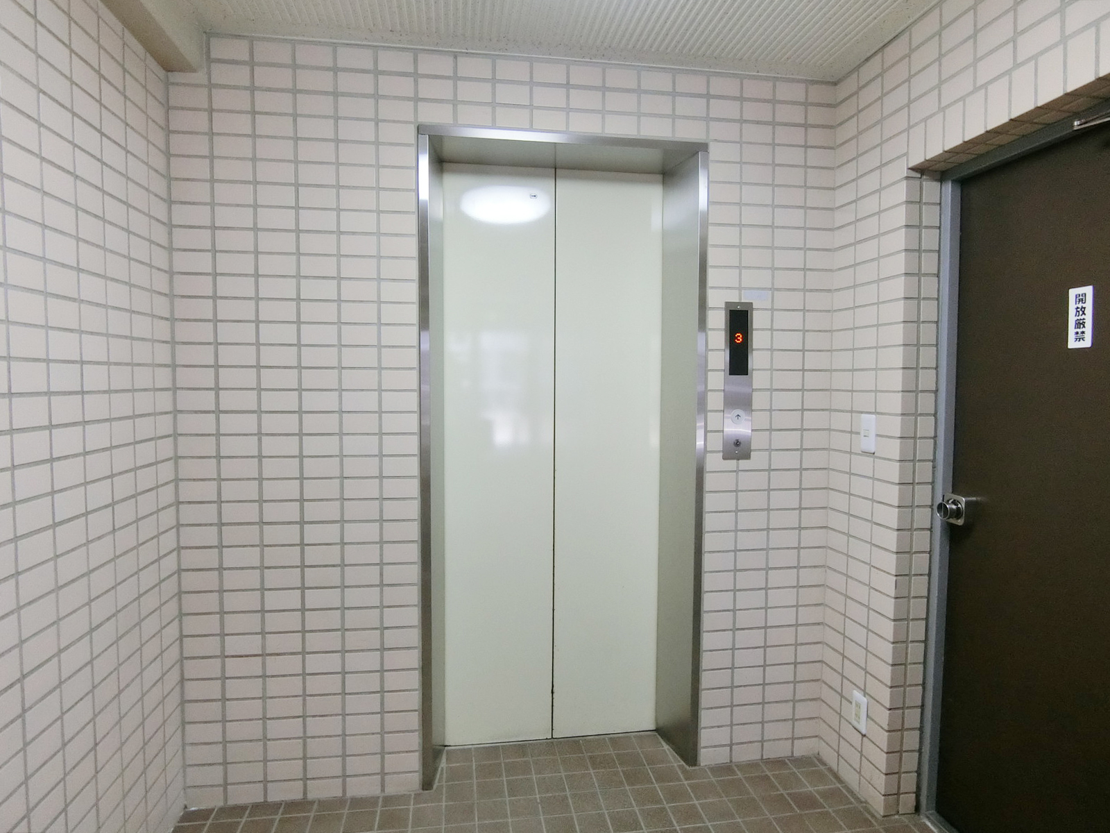 エレベーター