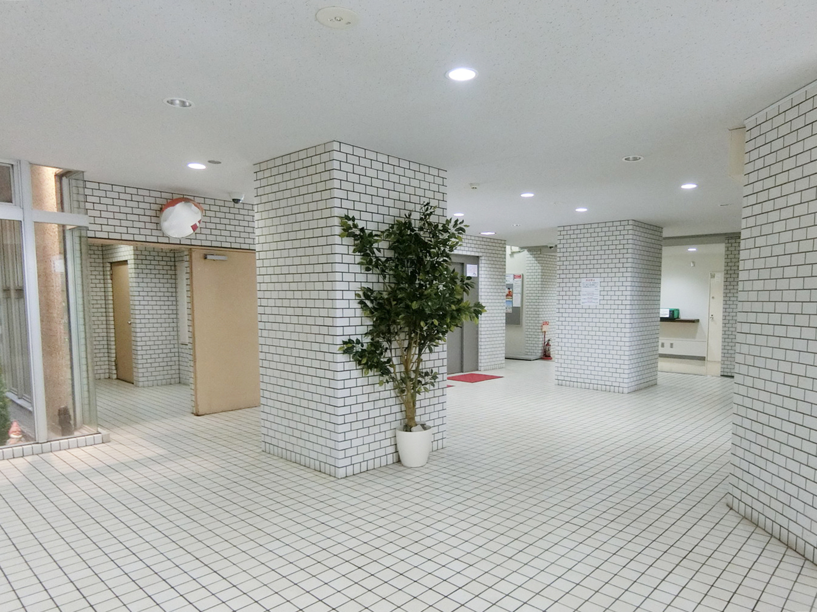 エントランスホール
