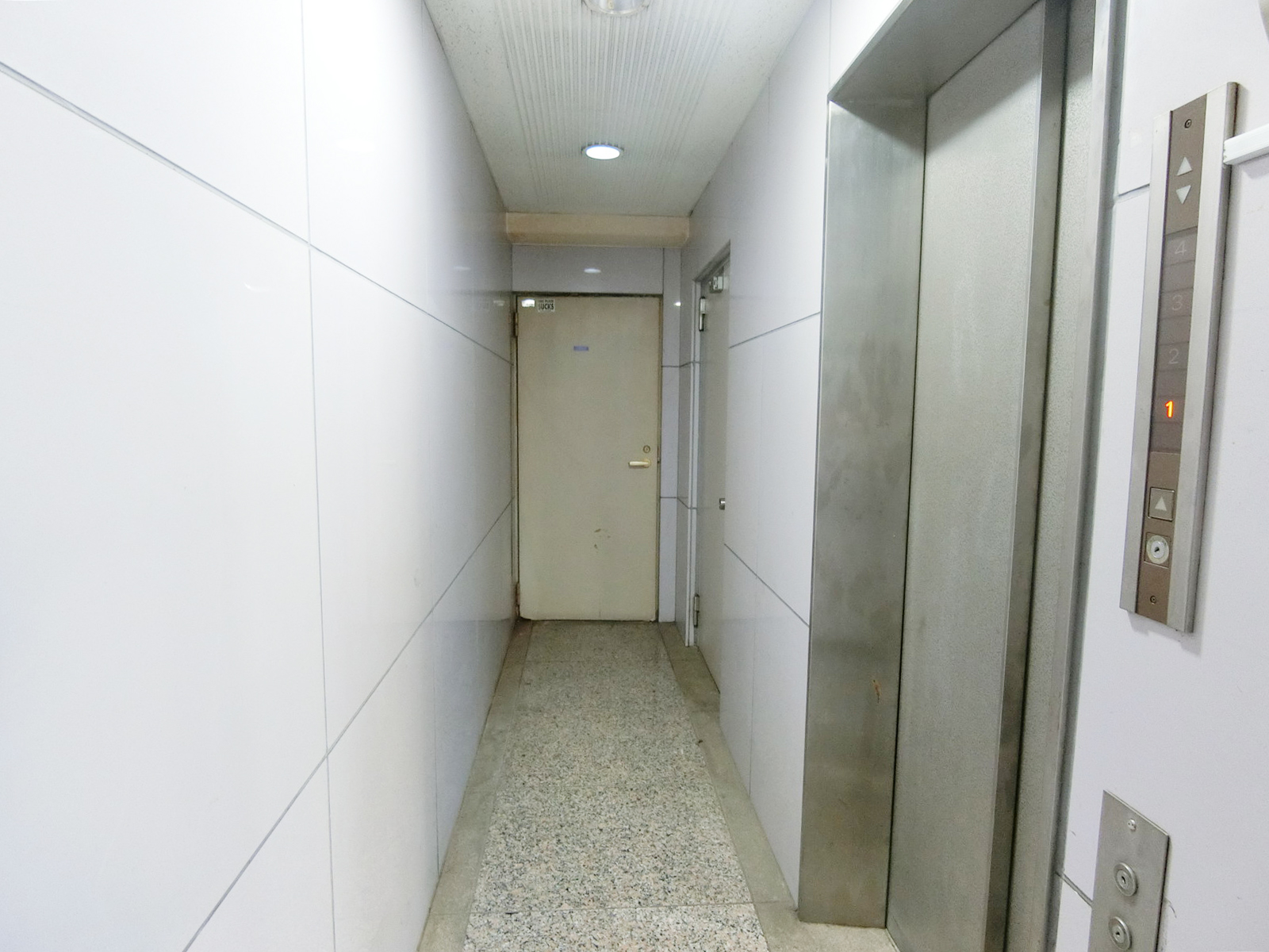 エレベーターホール