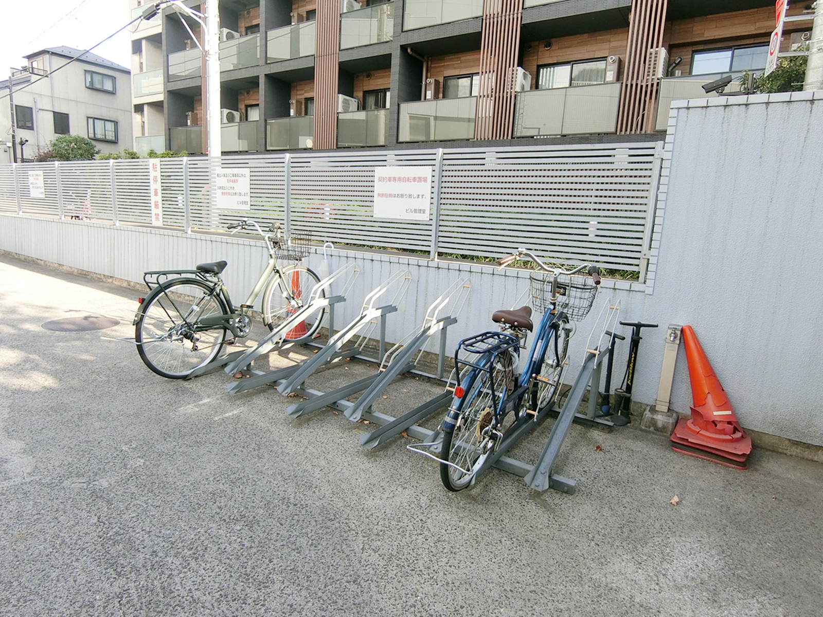 駐輪場