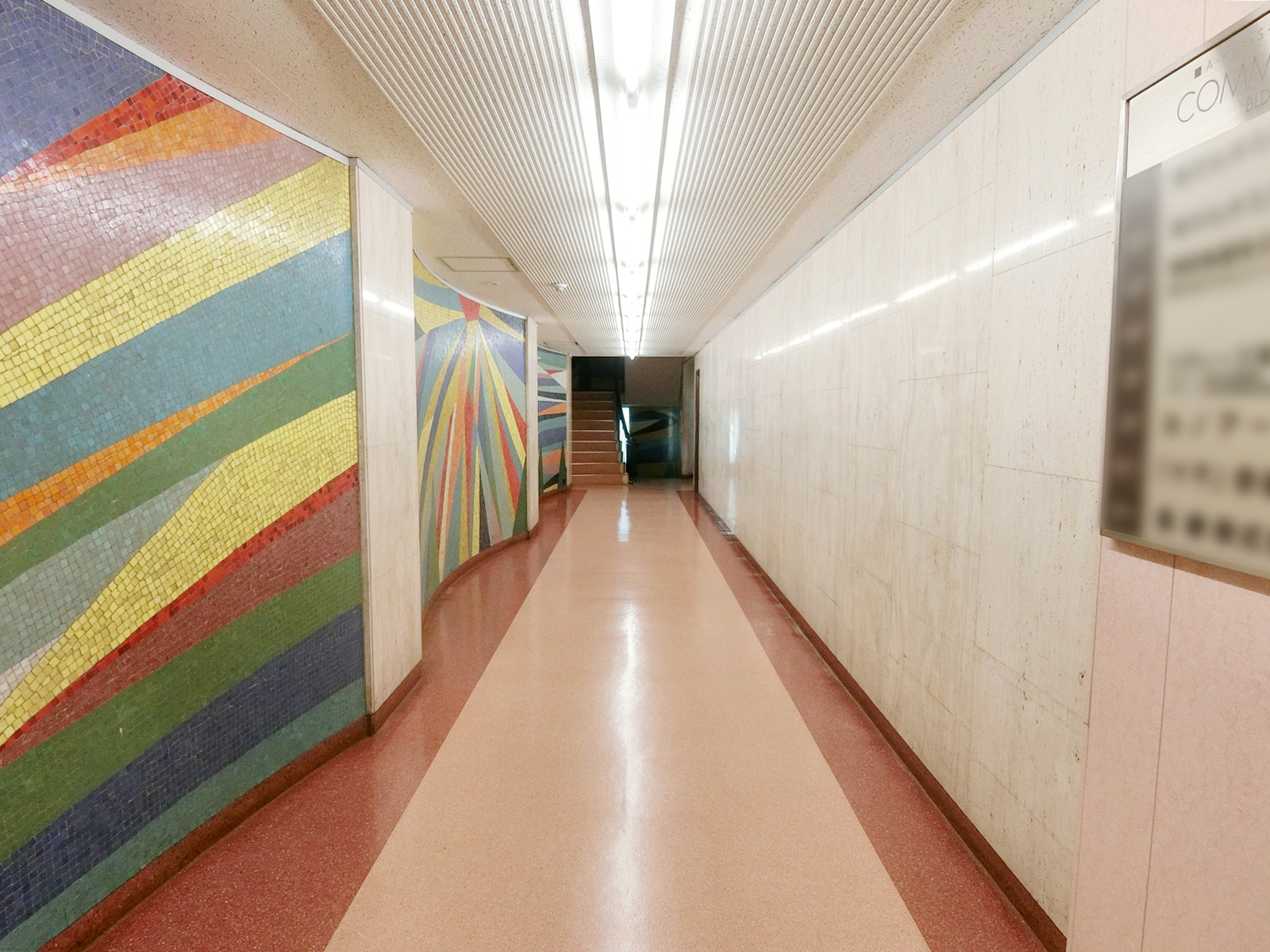エントランスホール
