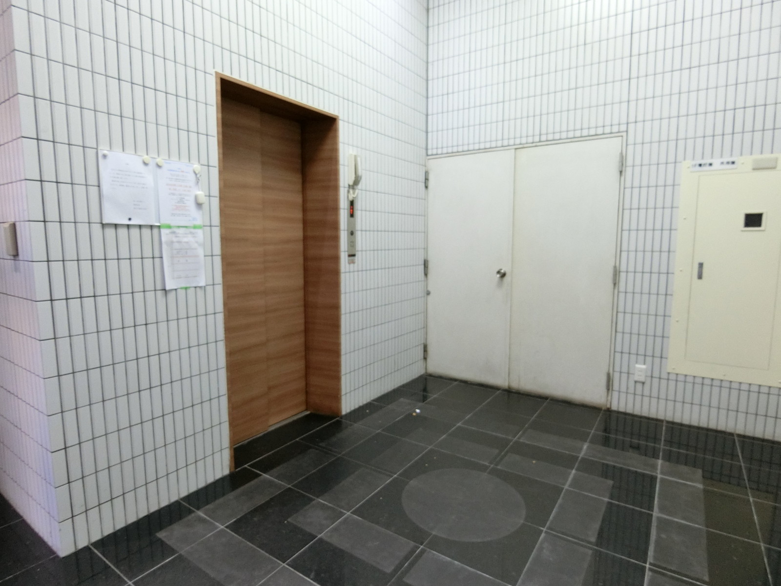 エレベーターホール