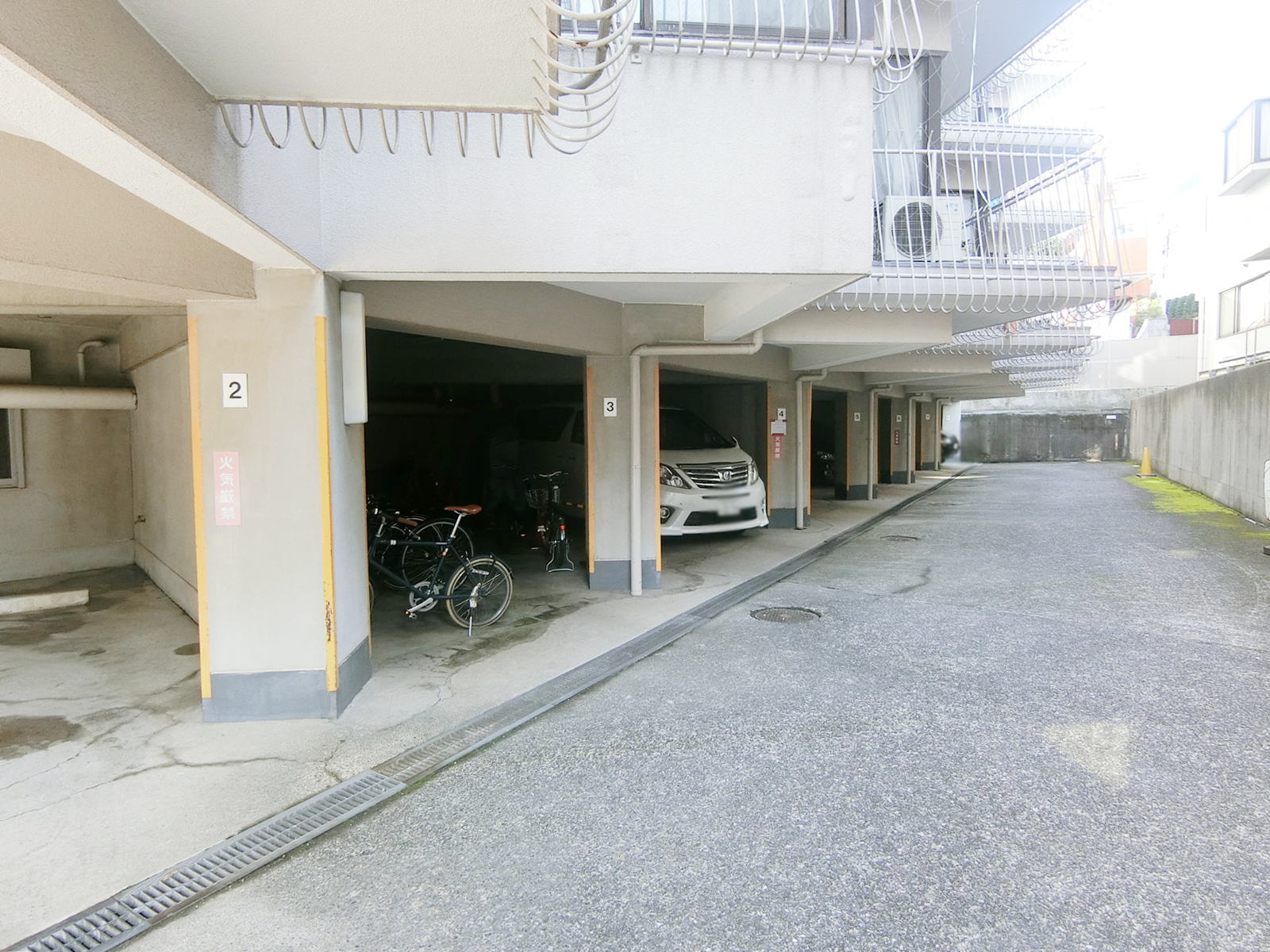 駐車場